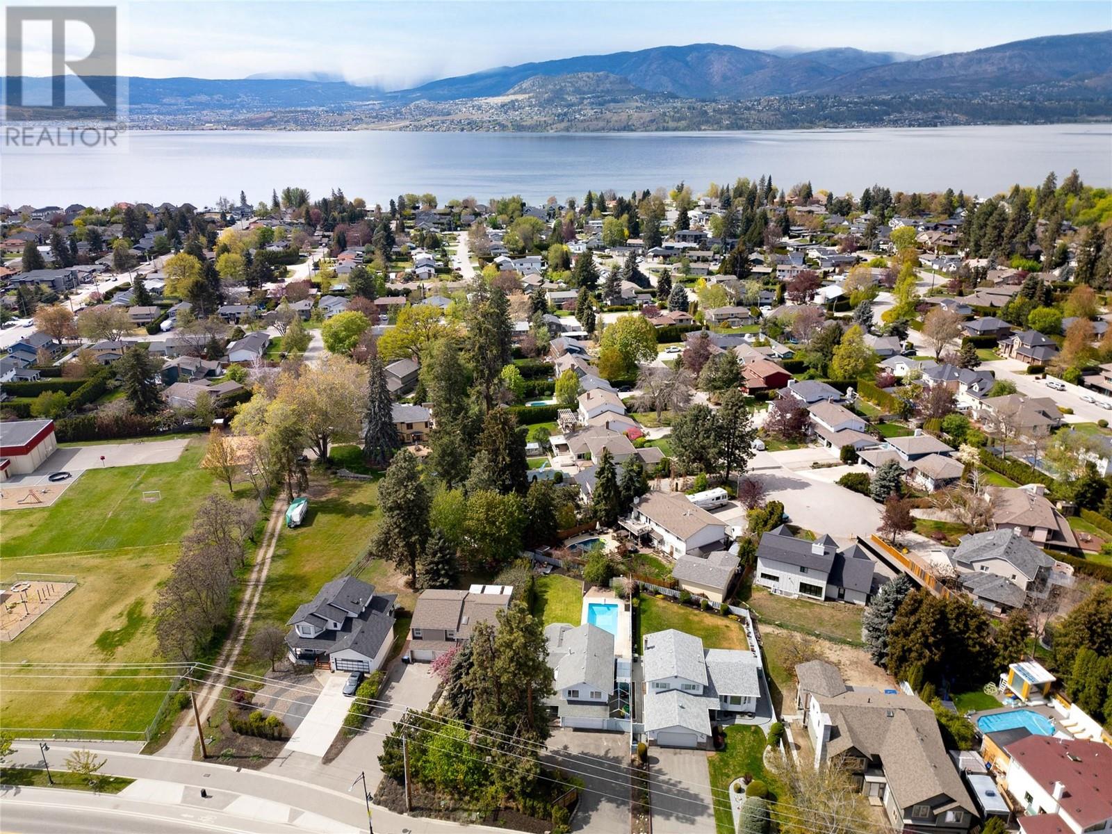 4452 Lakeshore Road, Kelowna, British Columbia  V1W 1W8 - Photo 29 - 10326723