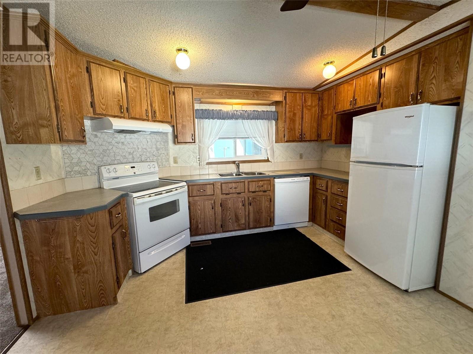 8487 97 Highway Unit# 83, Oliver, British Columbia  V0H 1T2 - Photo 4 - 10326752