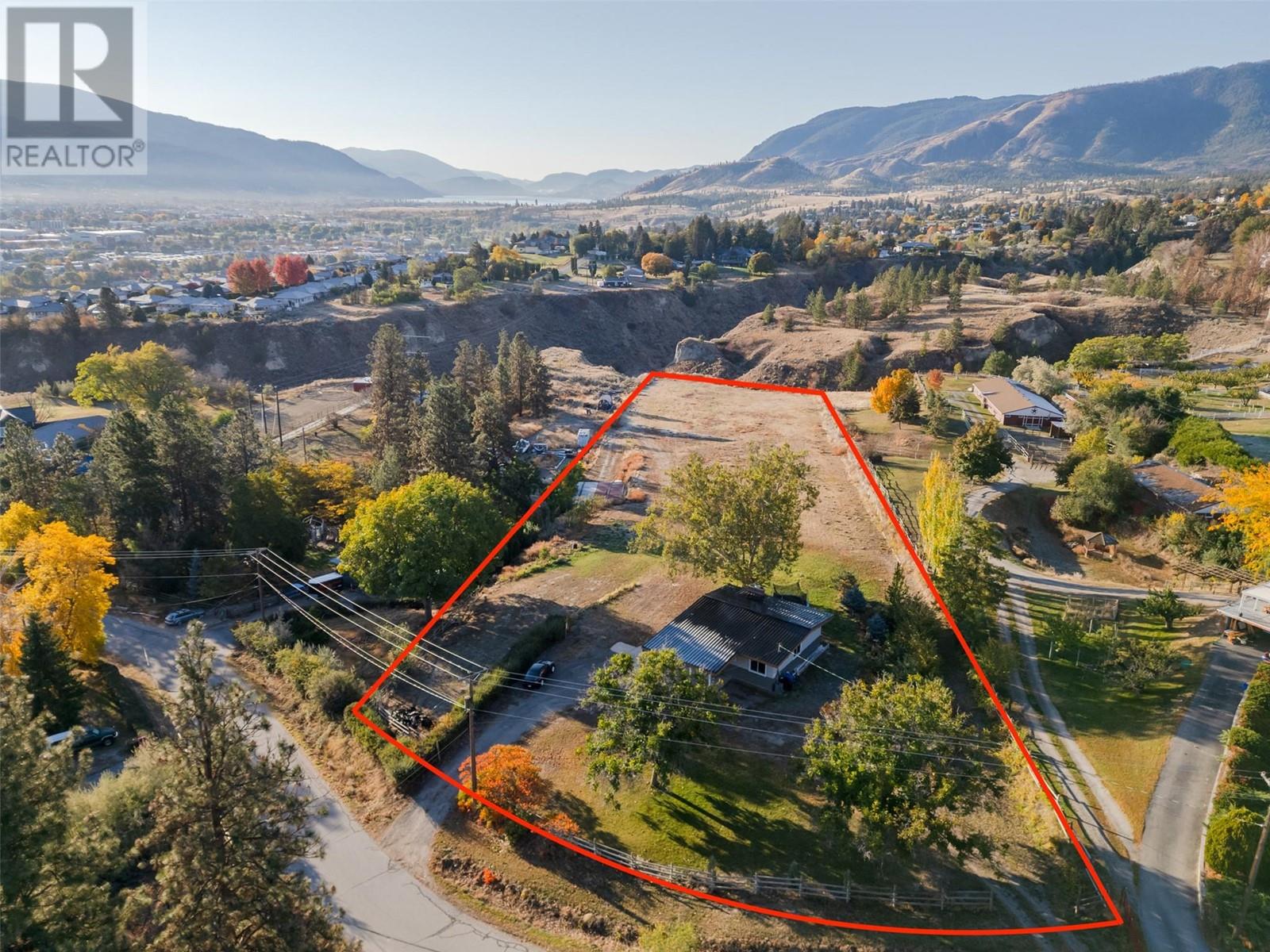 303 Hyslop Drive, Penticton, British Columbia  V2A 8Z9 - Photo 3 - 10326801