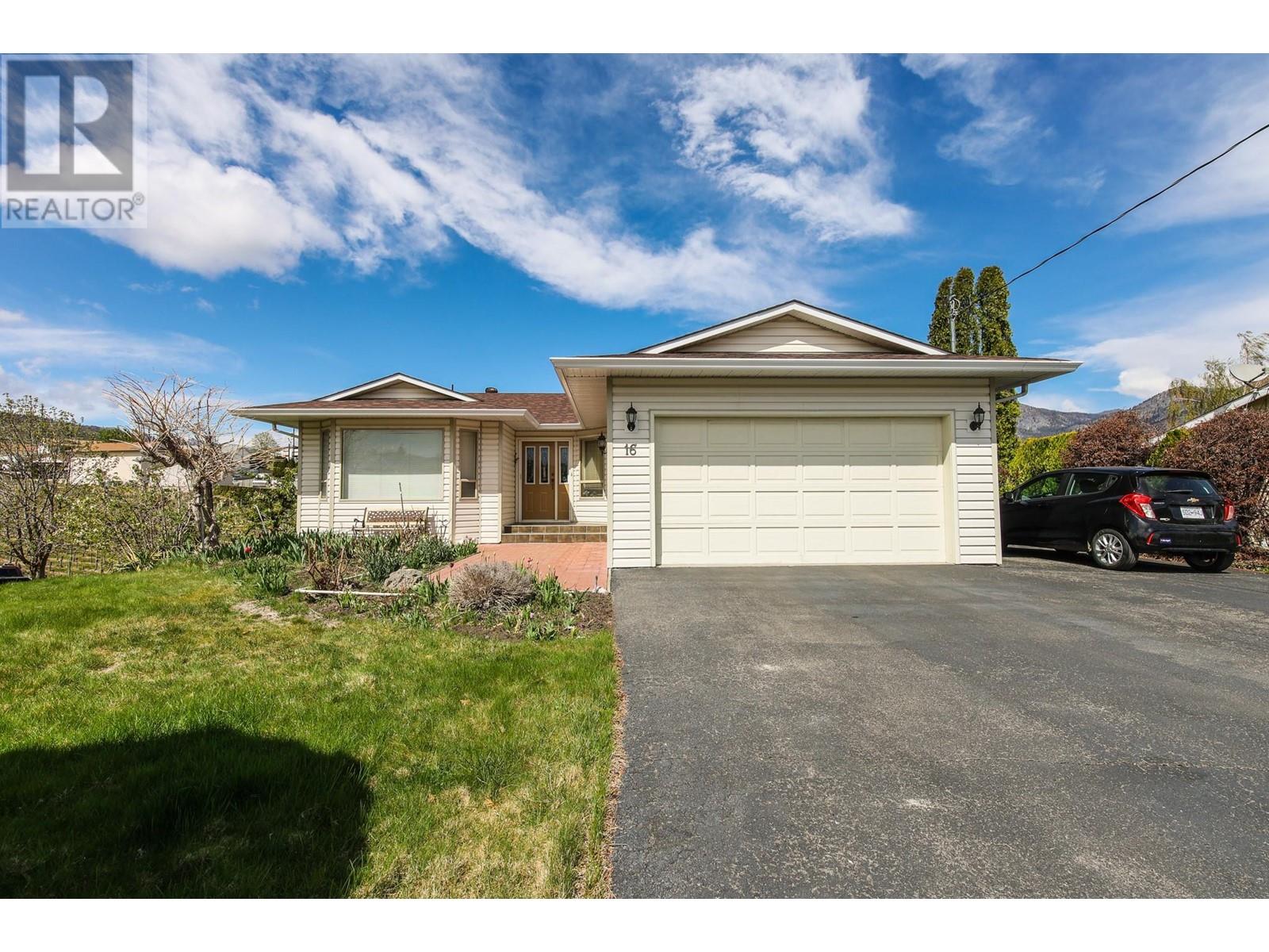 16 Yucca Place, Osoyoos, British Columbia  V0H 1V1 - Photo 1 - 10326513