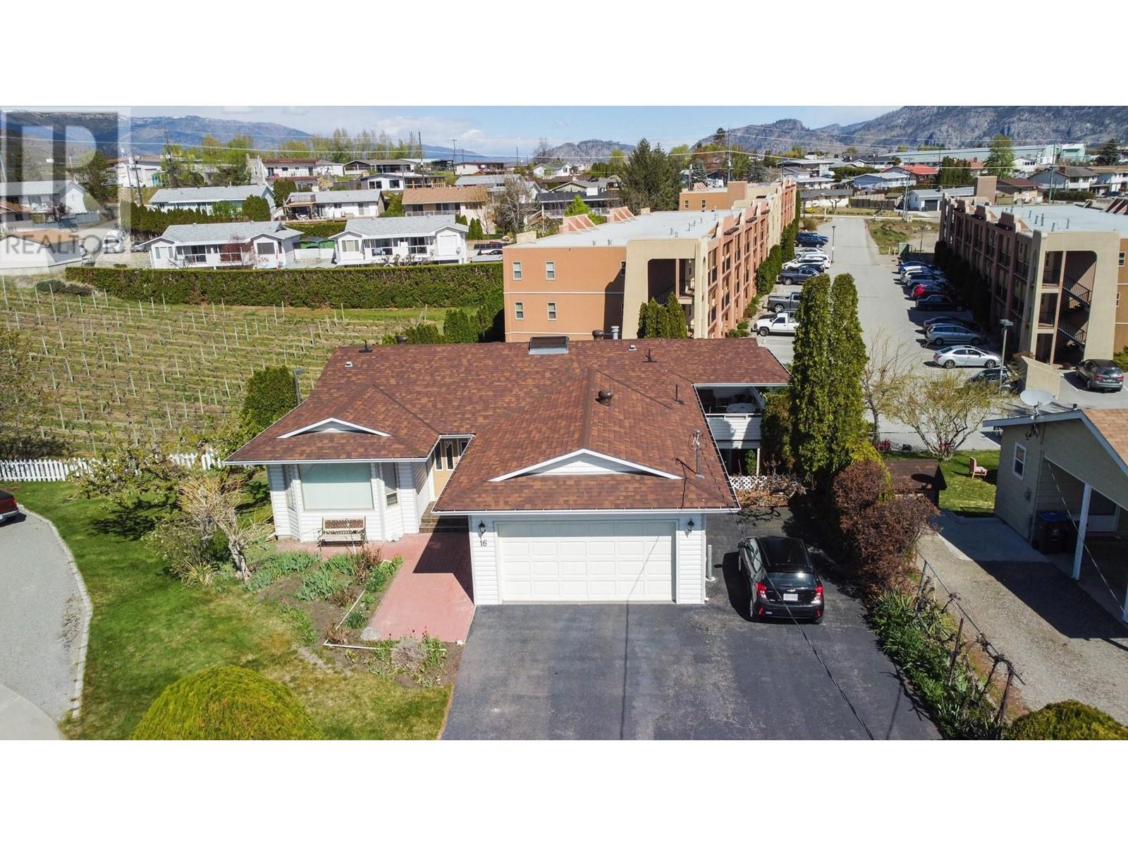 16 Yucca Place, Osoyoos, British Columbia  V0H 1V1 - Photo 4 - 10326513