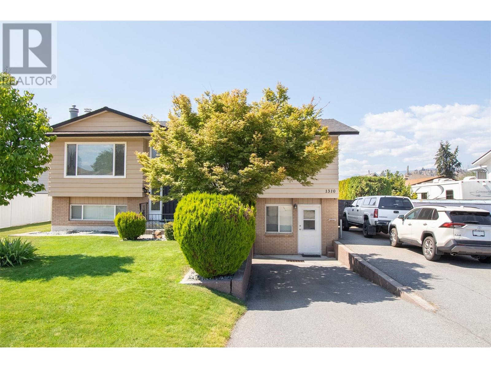 1310 Mary Court, Kelowna, British Columbia  V1X 5V3 - Photo 1 - 10326915