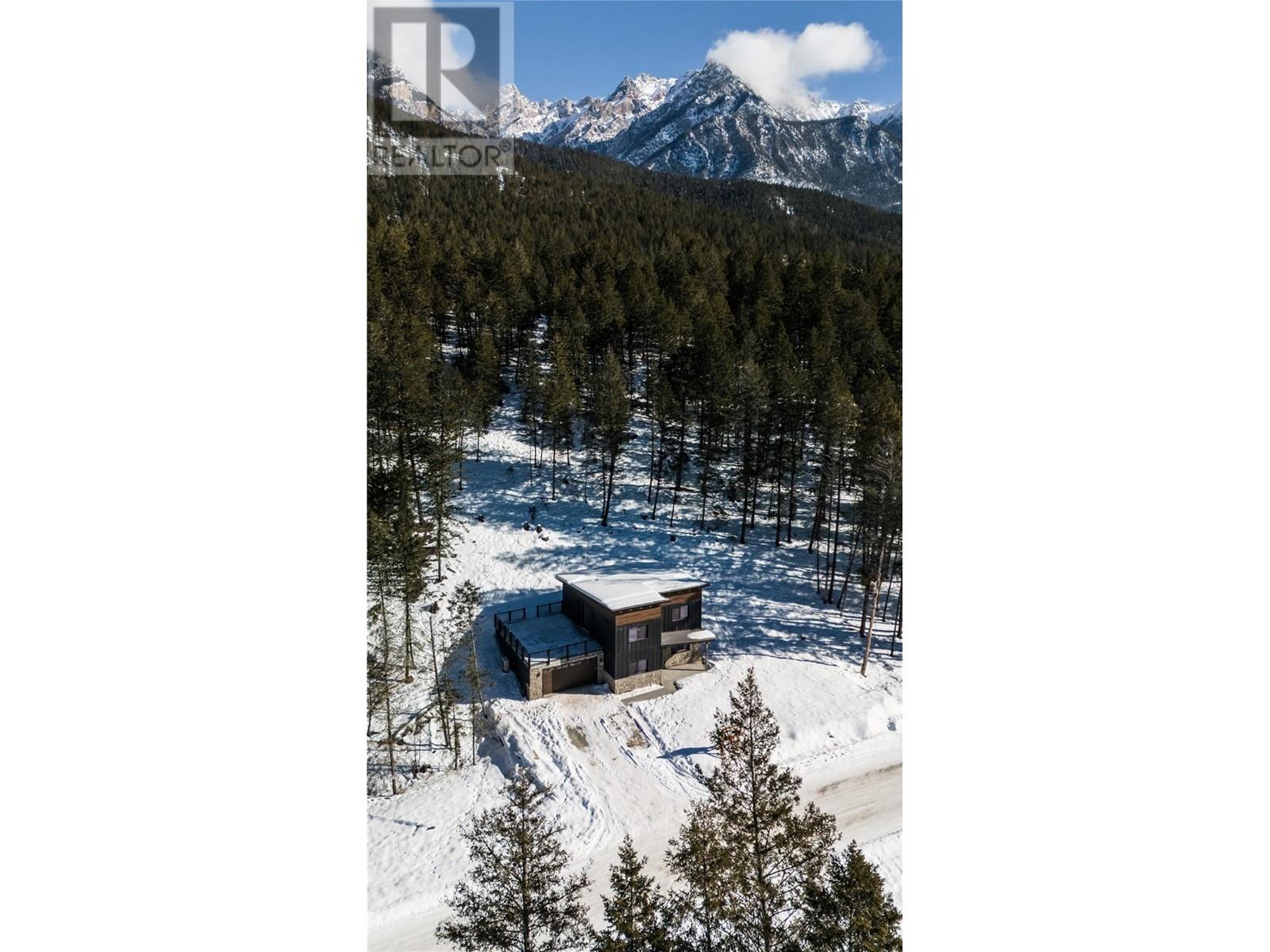 4834 Mountain View Drive, Fairmont Hot Springs, British Columbia  V0B 1L1 - Photo 3 - 10326731