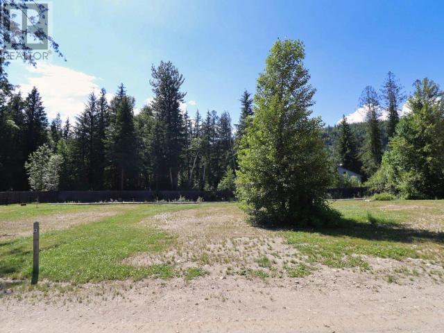 1701 Ireland Road Unit# 3, North Shuswap, British Columbia  V0E 1M9 - Photo 3 - 177897