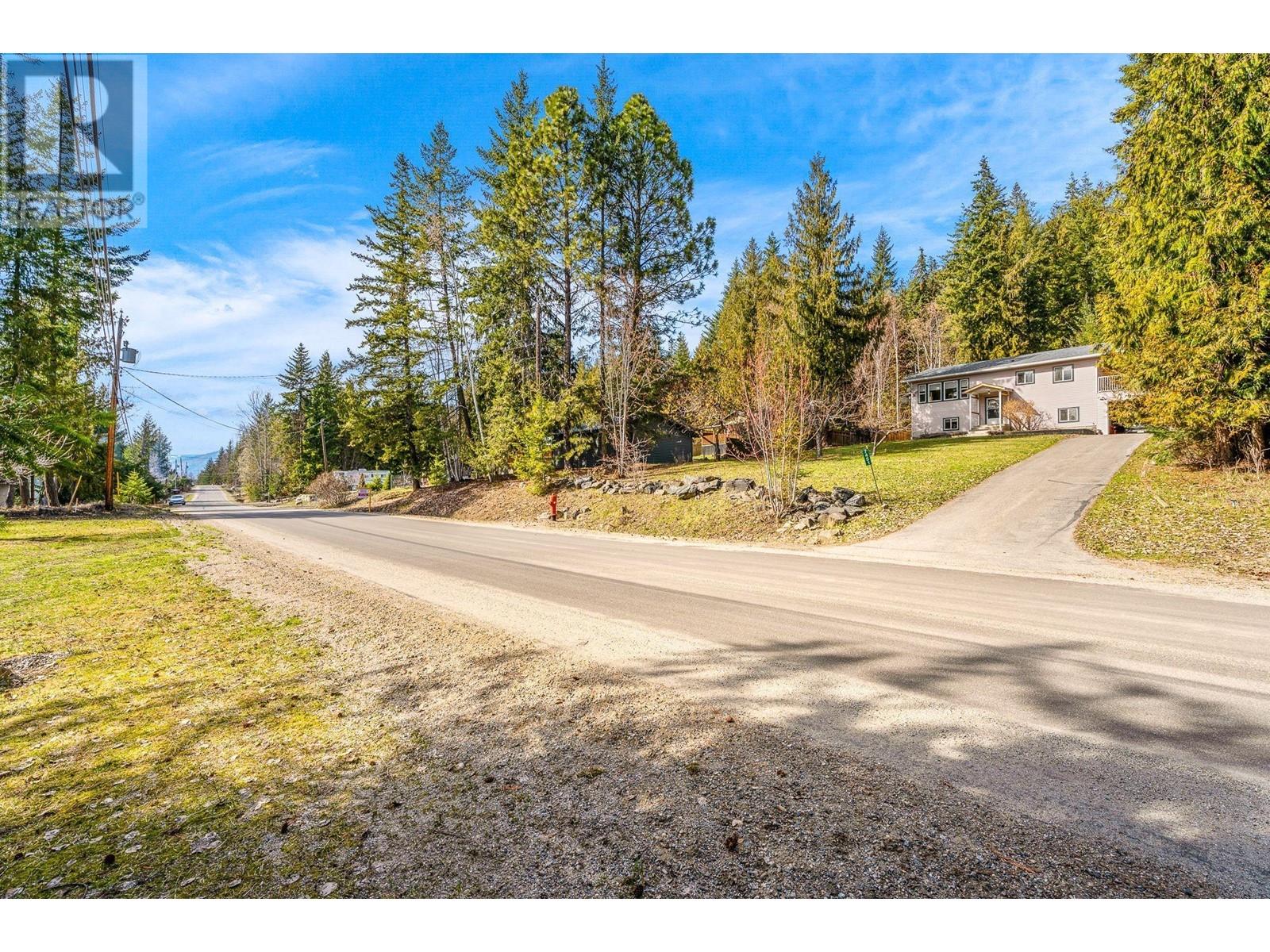 7451 Estate Drive, North Shuswap, British Columbia  V0E 1M8 - Photo 40 - 177464