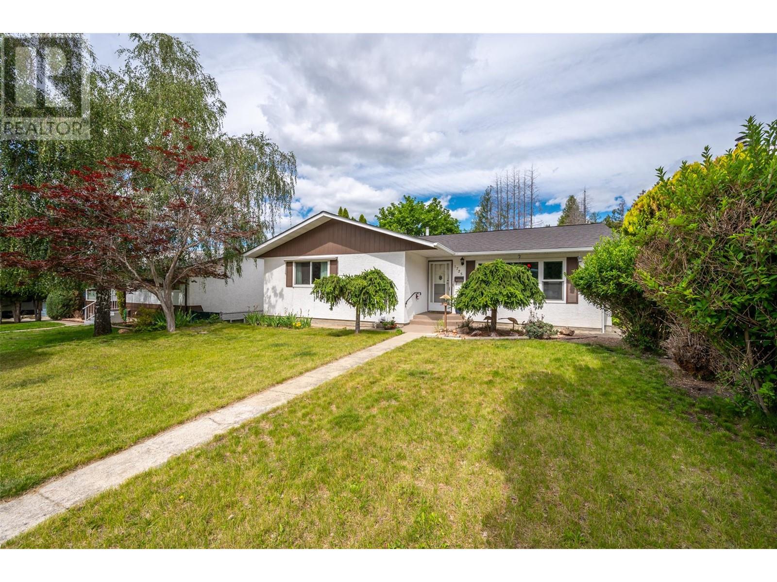 1725 Duncan Avenue E, Penticton, British Columbia  V2A 7C3 - Photo 3 - 10327097