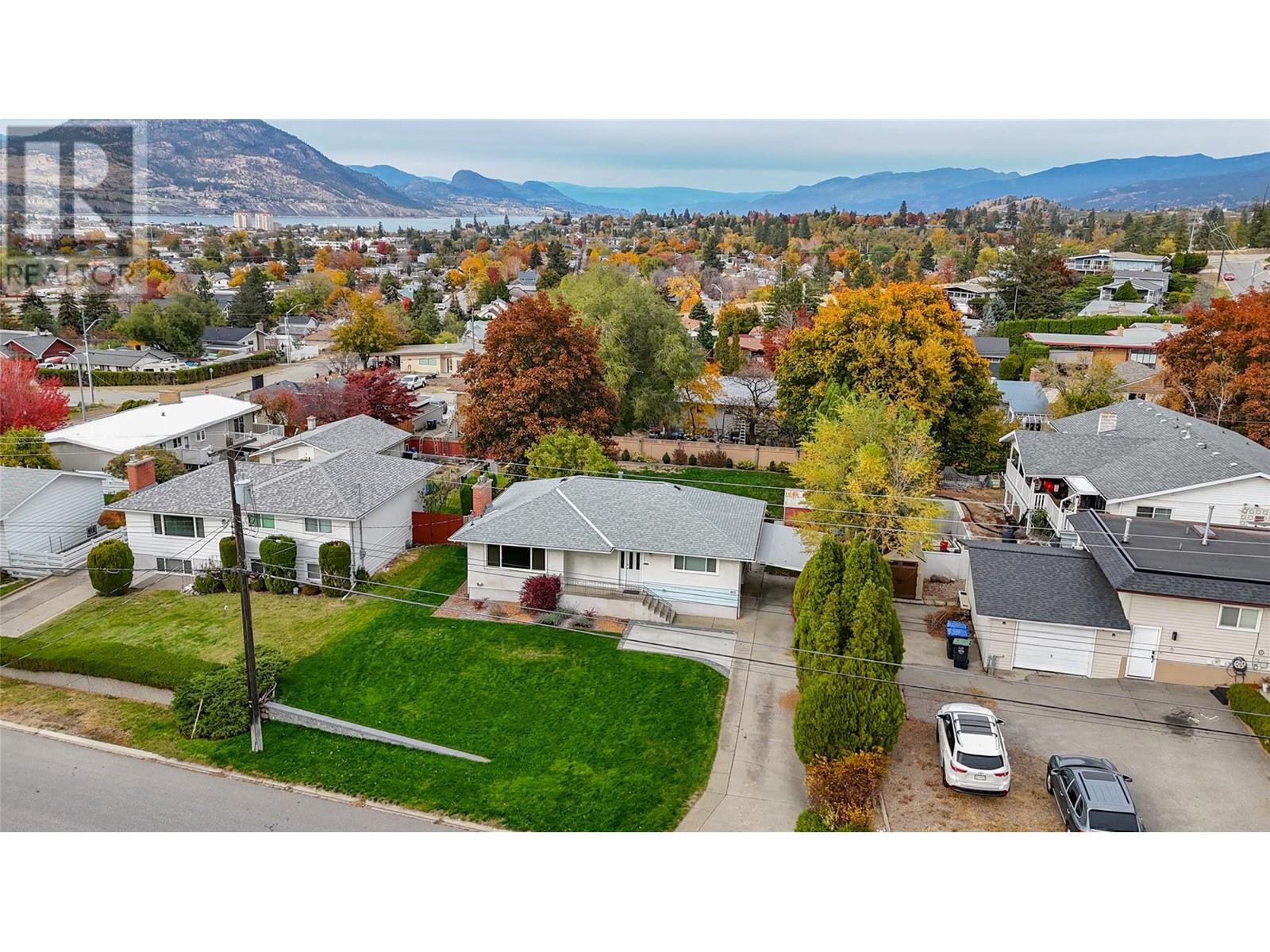 1077 Maccleave Avenue, Penticton, British Columbia  V2A 3C7 - Photo 40 - 10327095