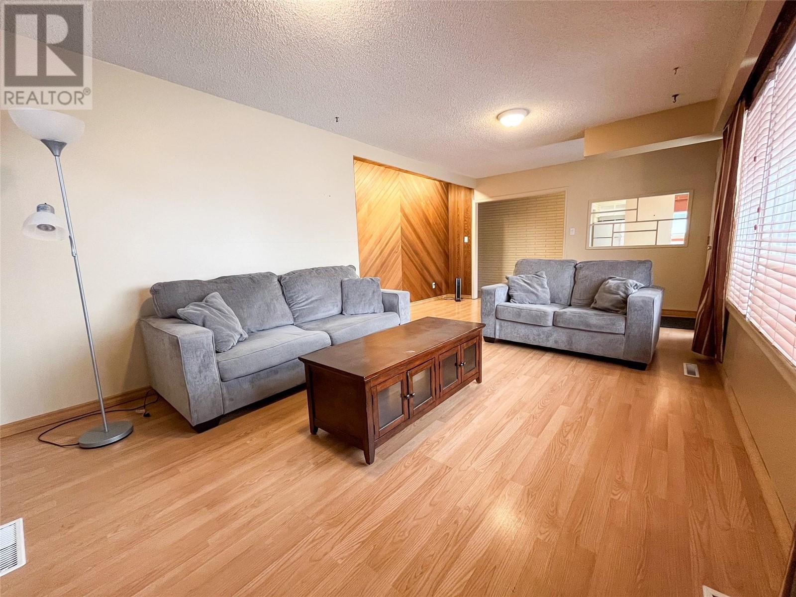 9204 9 Street, Dawson Creek, British Columbia  V1G 3S2 - Photo 4 - 10327040