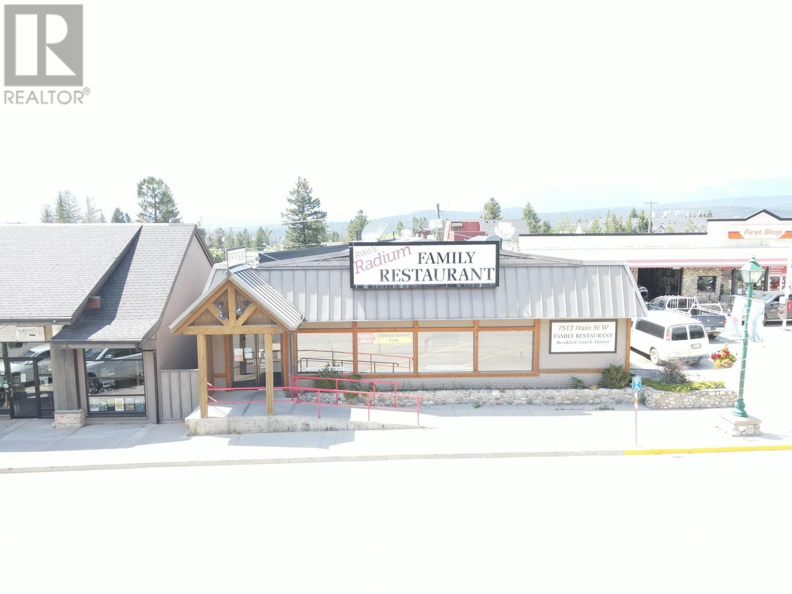 7513 Main  W Street, Radium Hot Springs, British Columbia  V0A 1M0 - Photo 2 - 2478490