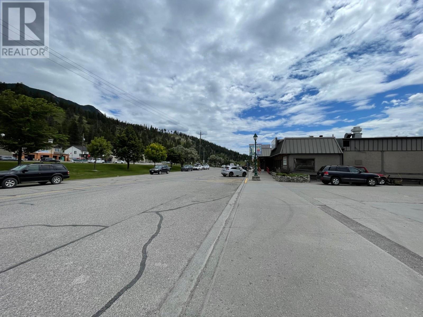 7513 Main  W Street, Radium Hot Springs, British Columbia  V0A 1M0 - Photo 6 - 2478490