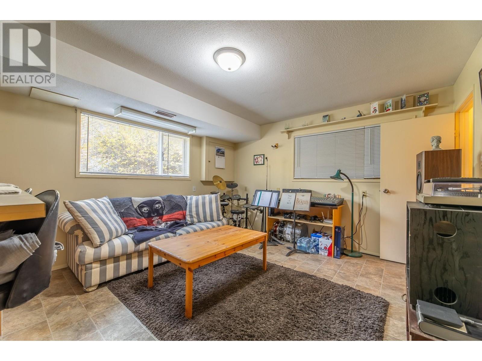 223 Sunnybrook Drive, Okanagan Falls, British Columbia  V0H 1R3 - Photo 31 - 10327287