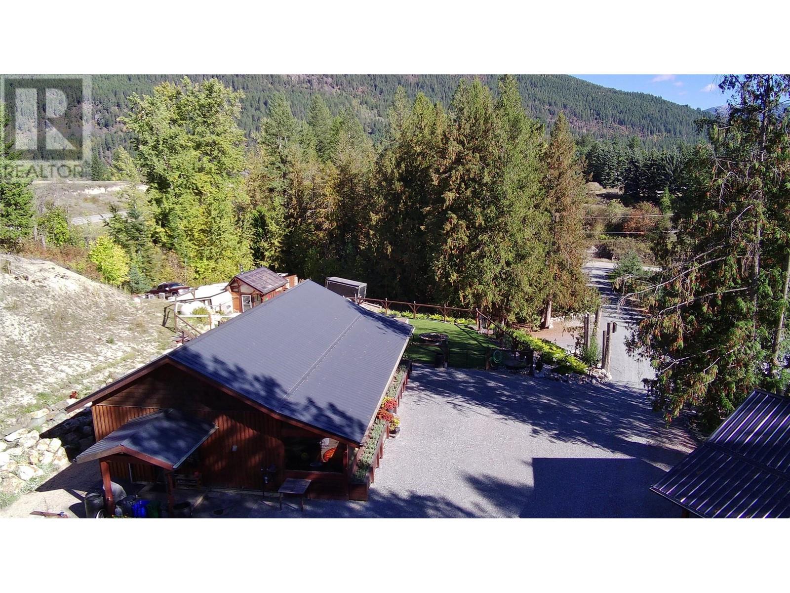 1627 Hood Road Road, Creston, British Columbia  V0B 1G2 - Photo 10 - 10327235