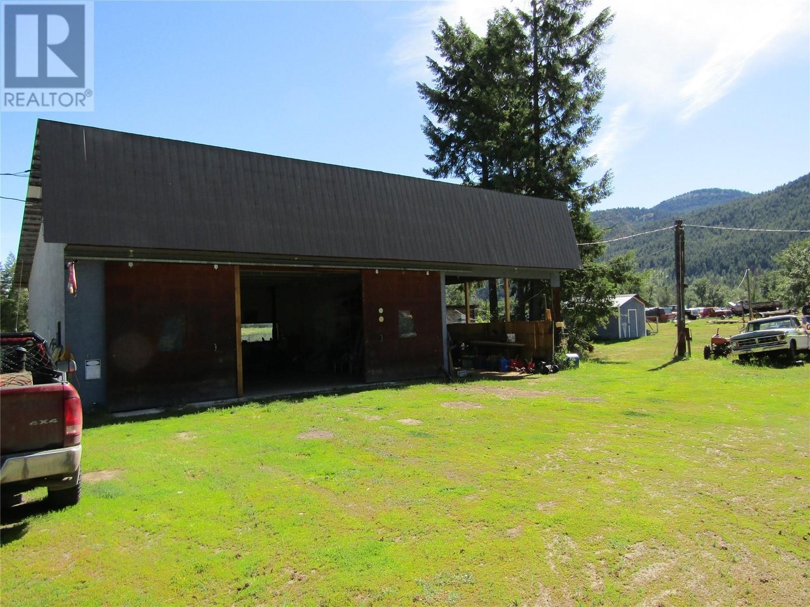 3260 Christian Valley Road, Westbridge, British Columbia  V0H 2B0 - Photo 3 - 10327153