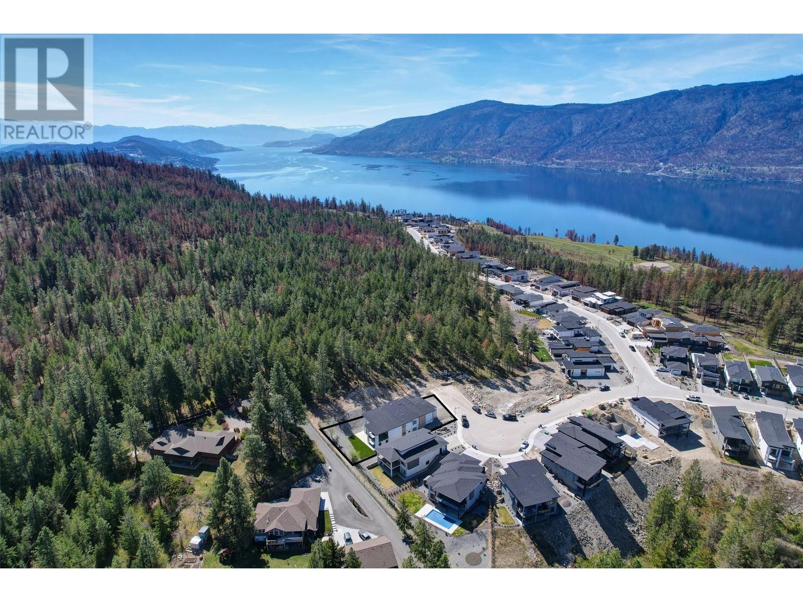 10287 Beacon Hill Drive, Lake Country, British Columbia  V4V 0A9 - Photo 2 - 10327340