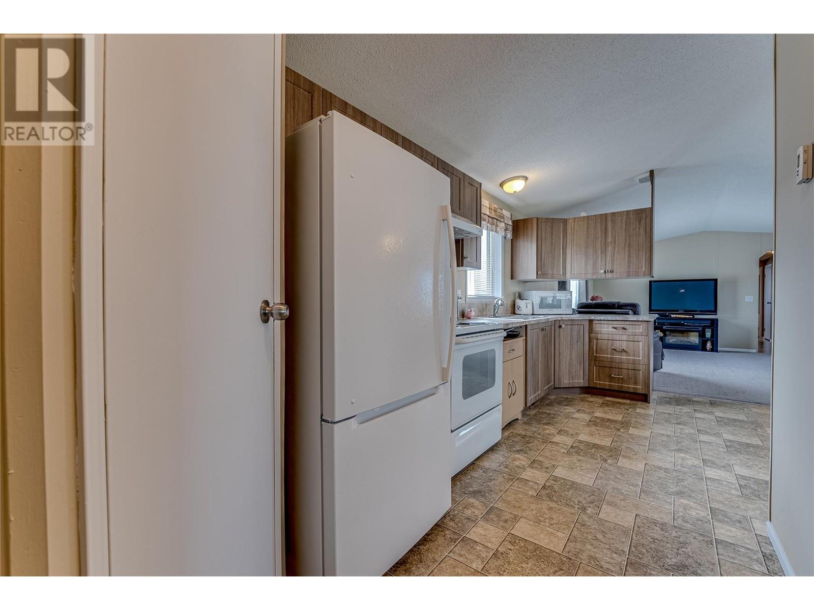 12560 Westside Road Unit# 74, Vernon, British Columbia  V1H 1S9 - Photo 10 - 10327499