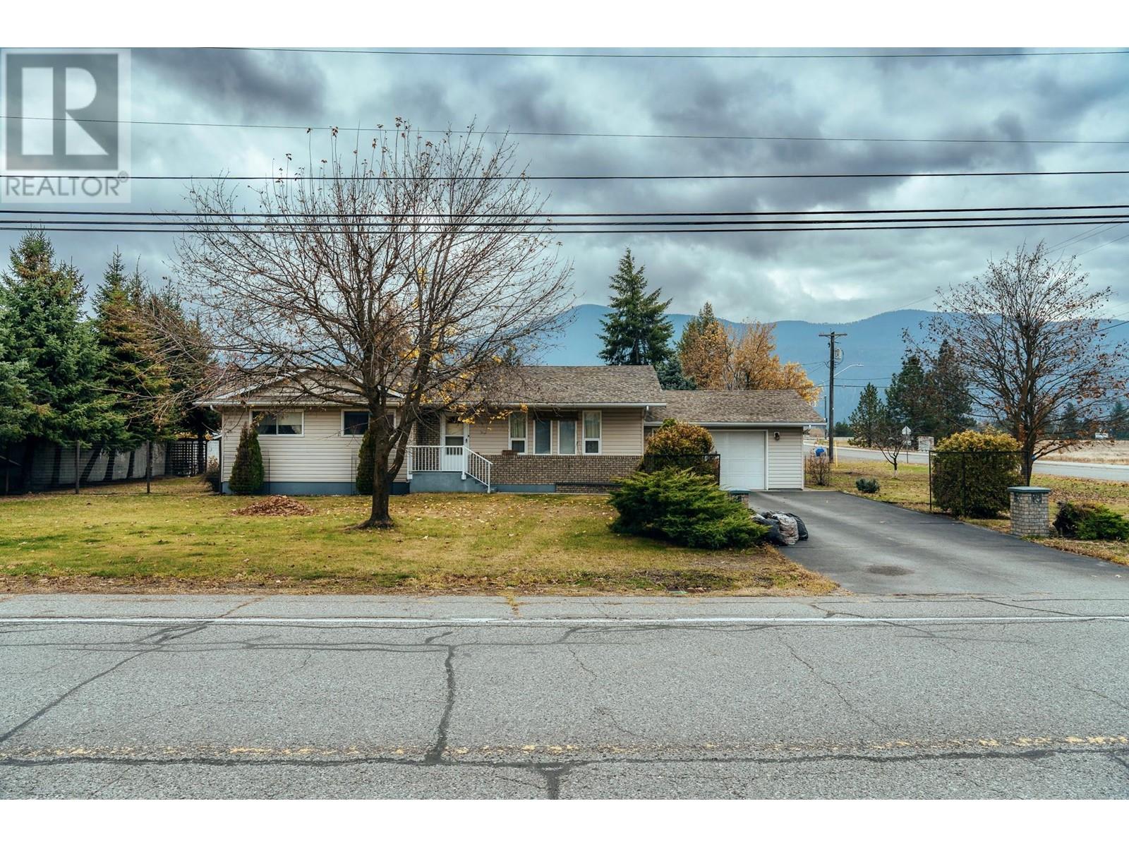 2480 75th Avenue, Grand Forks, British Columbia  V0H 1H2 - Photo 3 - 10327229