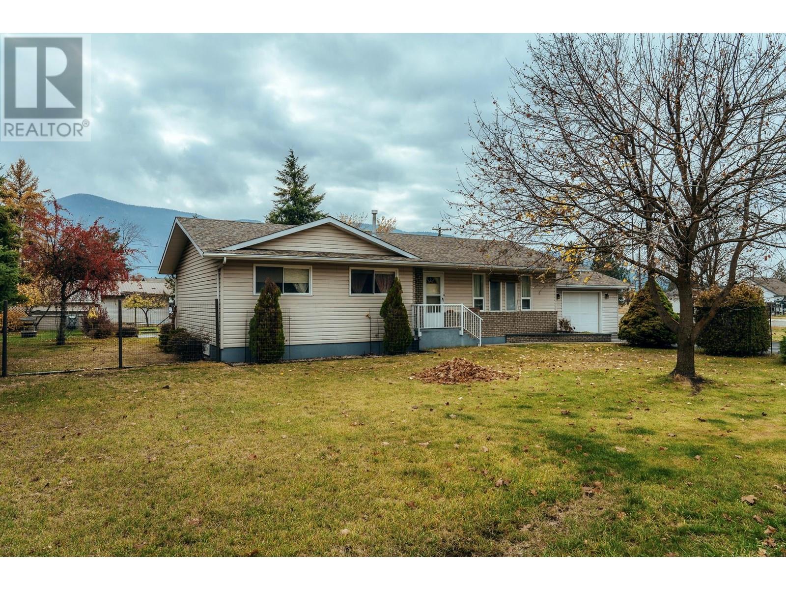 2480 75th Avenue, Grand Forks, British Columbia  V0H 1H2 - Photo 4 - 10327229