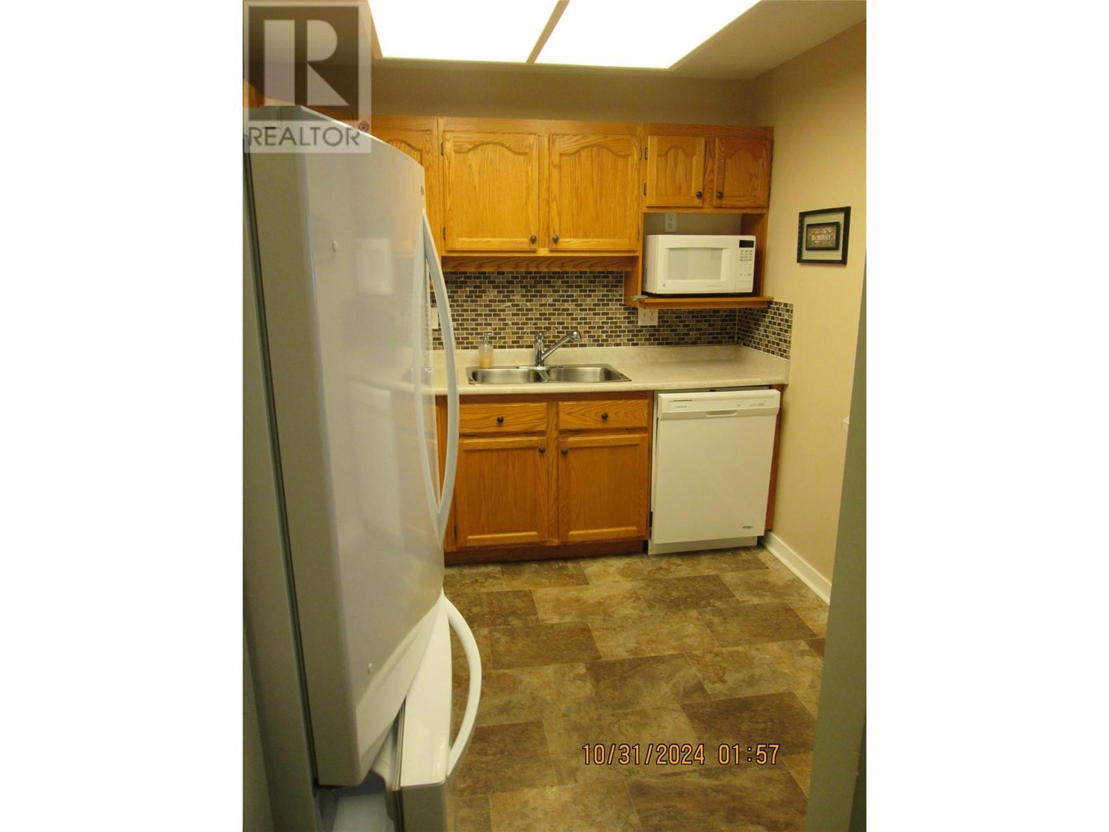 250 5 Street Se Unit# 209 Lot# 61, Salmon Arm, British Columbia  V1E 1J8 - Photo 13 - 10327484