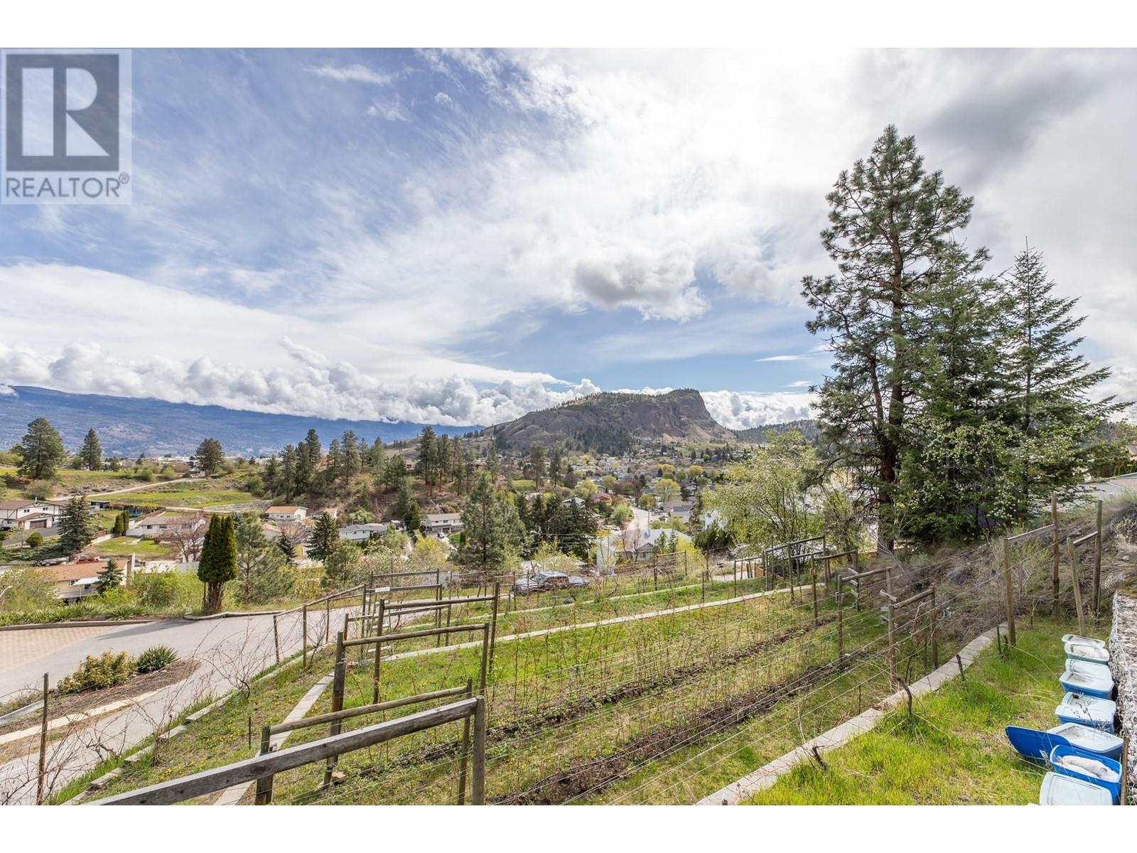 12596 Taylor Place, Summerland, British Columbia  V0H 1Z8 - Photo 5 - 10327536