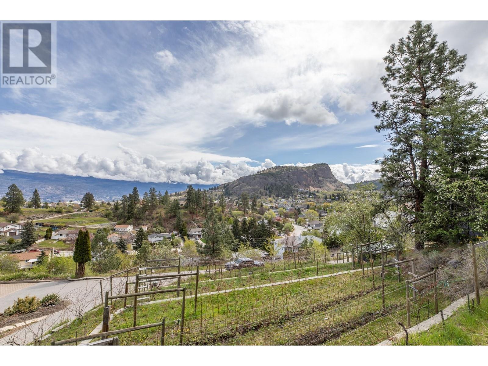 12596 Taylor Place, Summerland, British Columbia  V0H 1Z8 - Photo 7 - 10327536