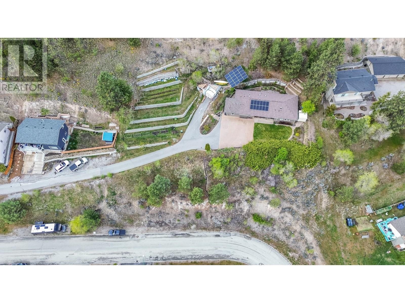 12596 Taylor Place, Summerland, British Columbia  V0H 1Z8 - Photo 9 - 10327536