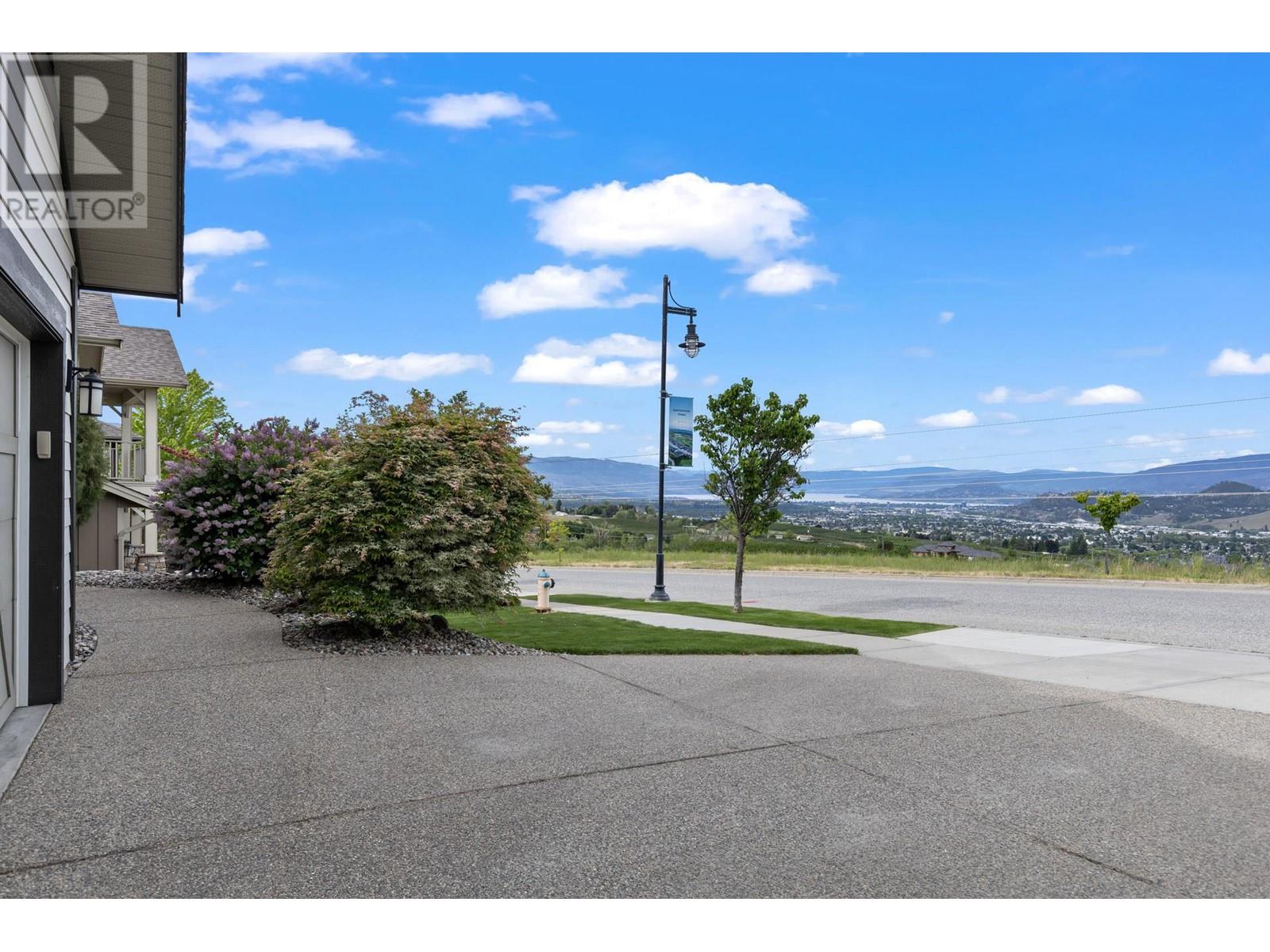 1585 Tower Ranch Boulevard, Kelowna, British Columbia  V1P 1P9 - Photo 35 - 10327519