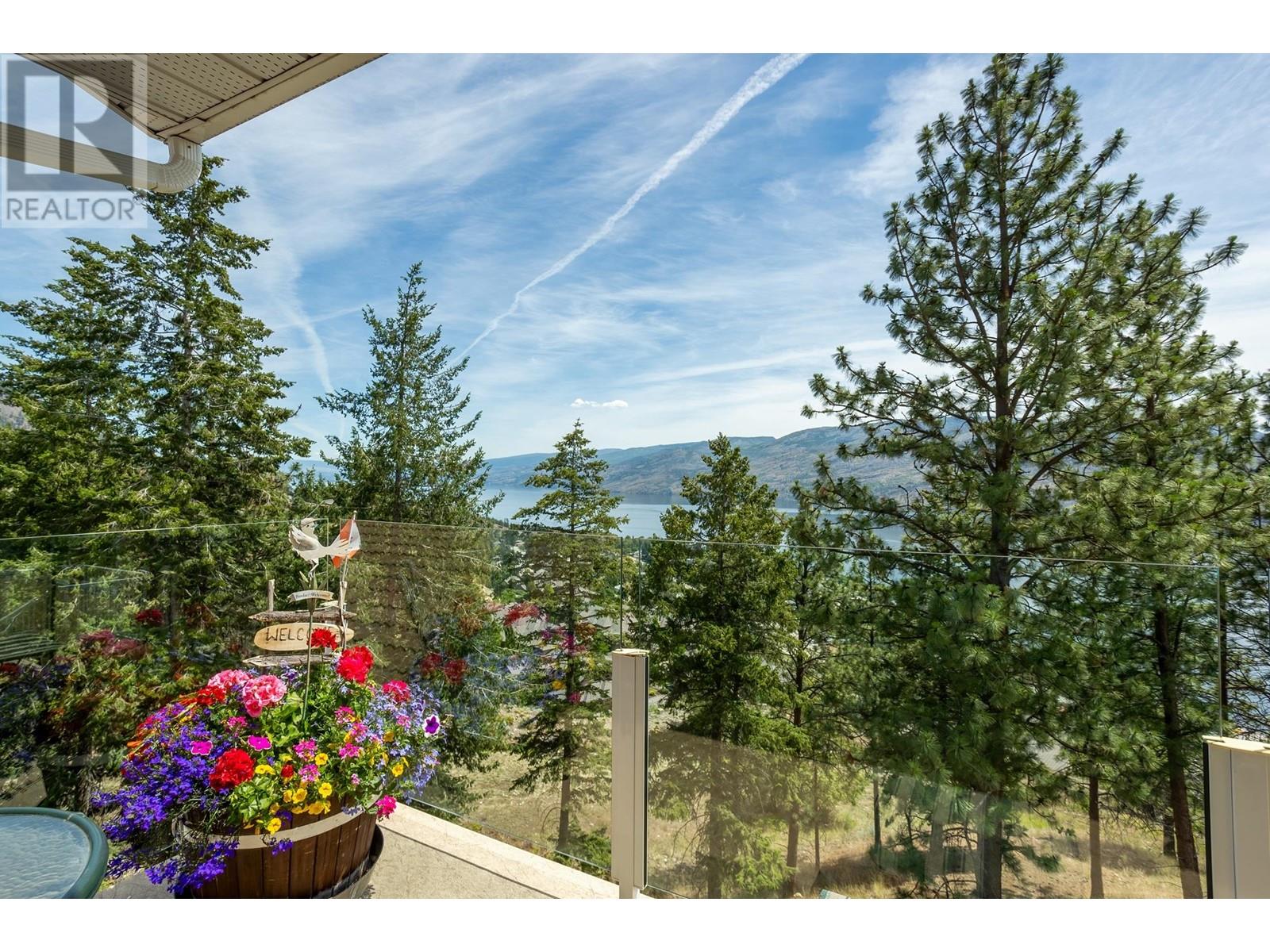 4450 Ponderosa Drive Unit# 201, Peachland, British Columbia  V0H 1X5 - Photo 4 - 10327424