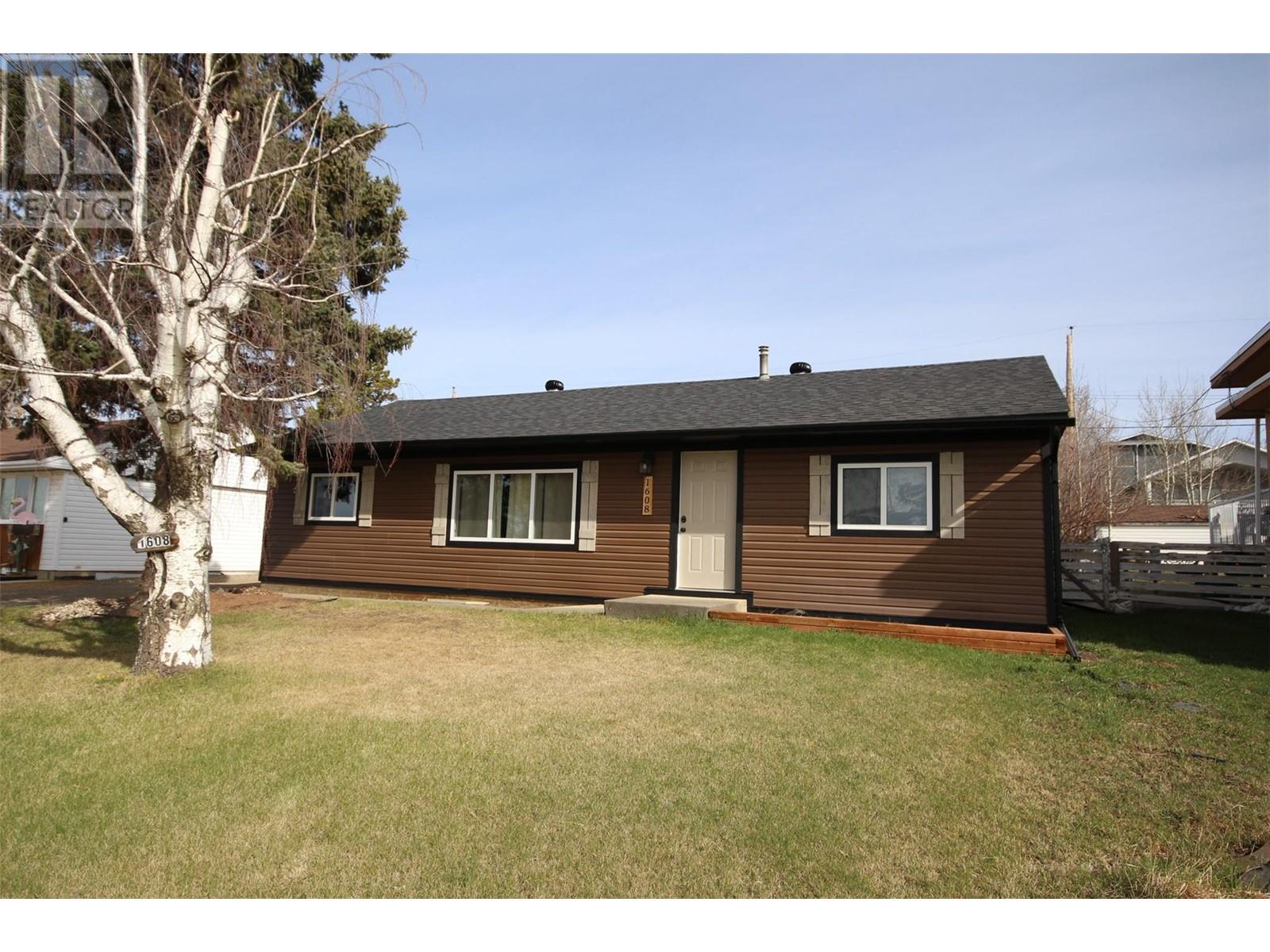 1608 95 Avenue, Dawson Creek, British Columbia  V1G 1K1 - Photo 1 - 10327679