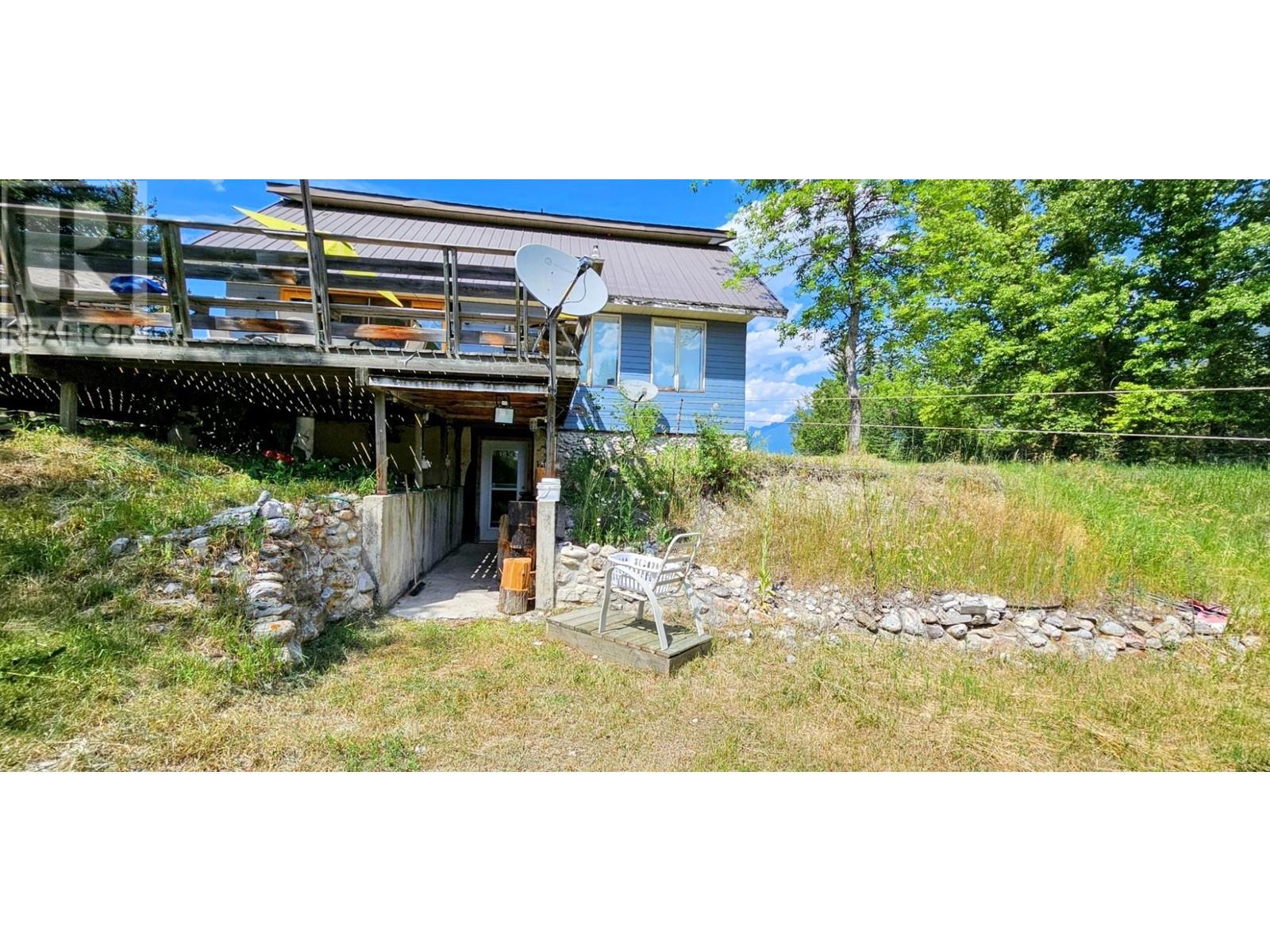 3560 Island Pond Road, Skookumchuck, British Columbia  V0B 2E0 - Photo 31 - 10327649