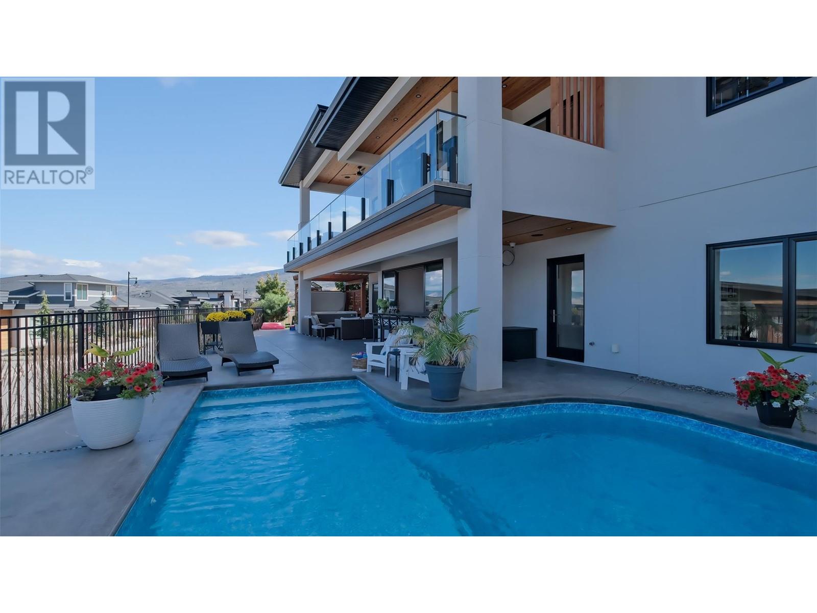 1010 Lakecrest Court, Kelowna, British Columbia  V1W 5M6 - Photo 62 - 10324415