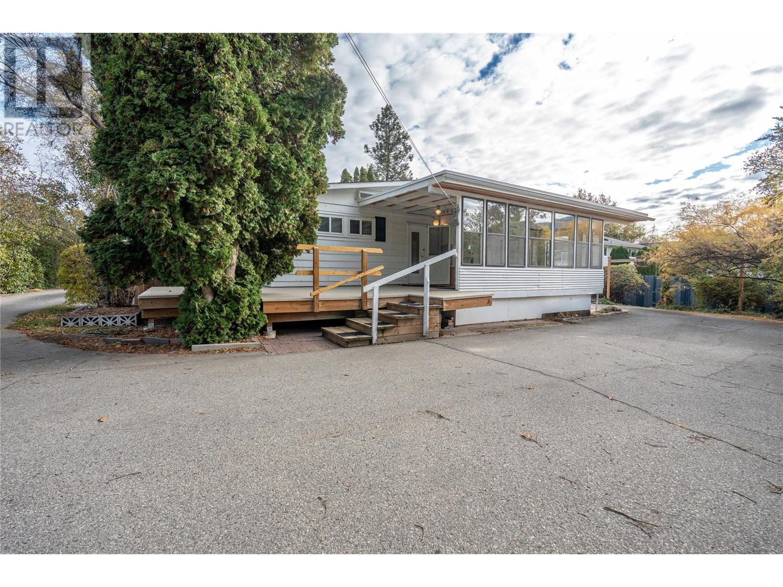 610 Vedette Drive, Penticton, British Columbia  V2A 7K8 - Photo 39 - 10327895