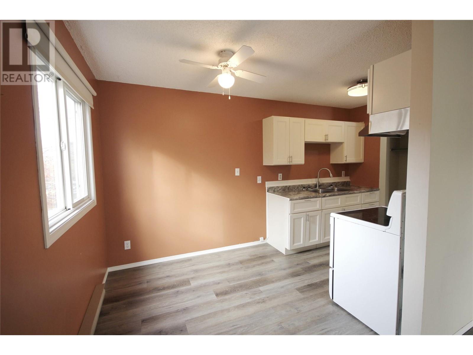 110 Skaha Place Unit# 303, Penticton, British Columbia  V2A 7L1 - Photo 7 - 10327908