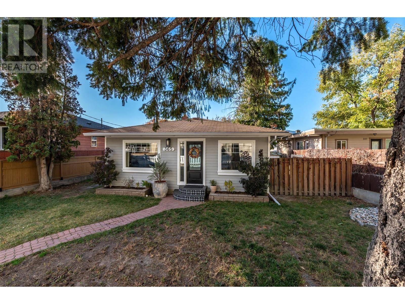 365 Townley Street, Penticton, British Columbia  V2A 4H5 - Photo 1 - 10327913