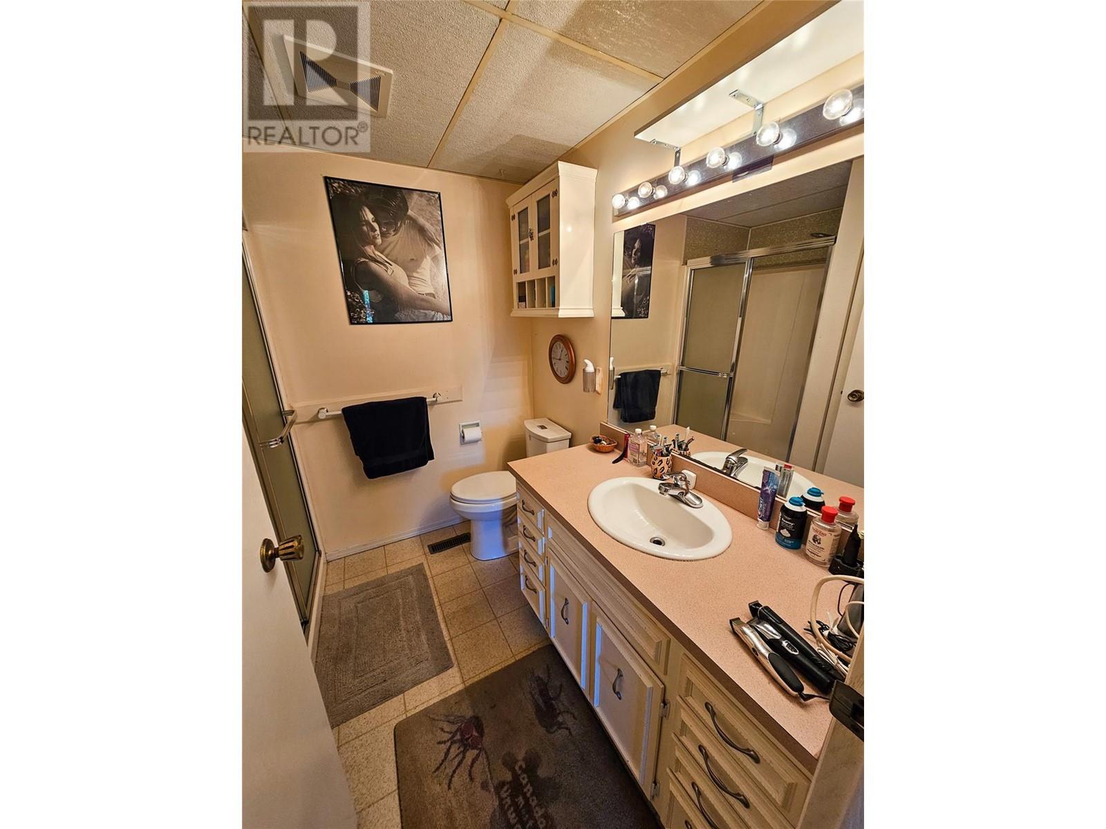 1392 Relkoff Road, Castlegar, British Columbia  V1N 4T8 - Photo 23 - 10328283