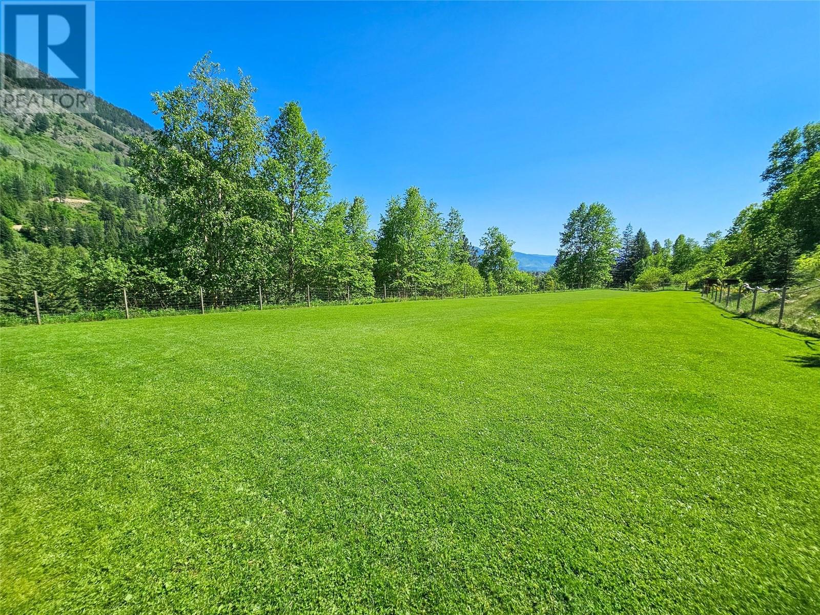 1392 Relkoff Road, Castlegar, British Columbia  V1N 4T8 - Photo 69 - 10328283