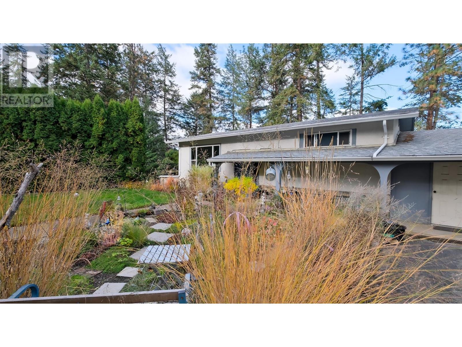 4099 Miller Road, Kelowna, British Columbia  V1W 4C7 - Photo 3 - 10328337