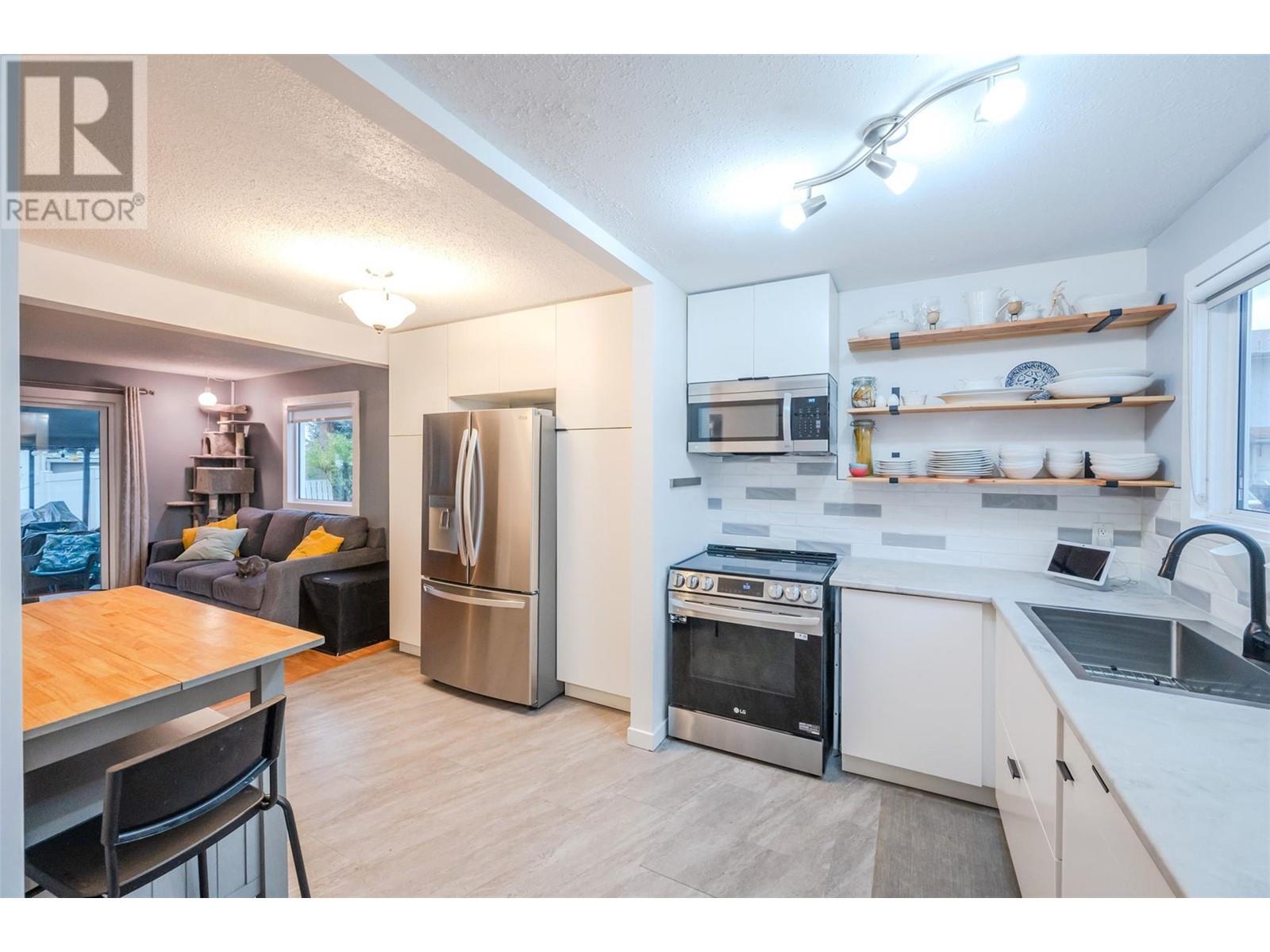 3099 South Main Street Unit# 44, Penticton, British Columbia  V2A 6Y2 - Photo 2 - 10328347