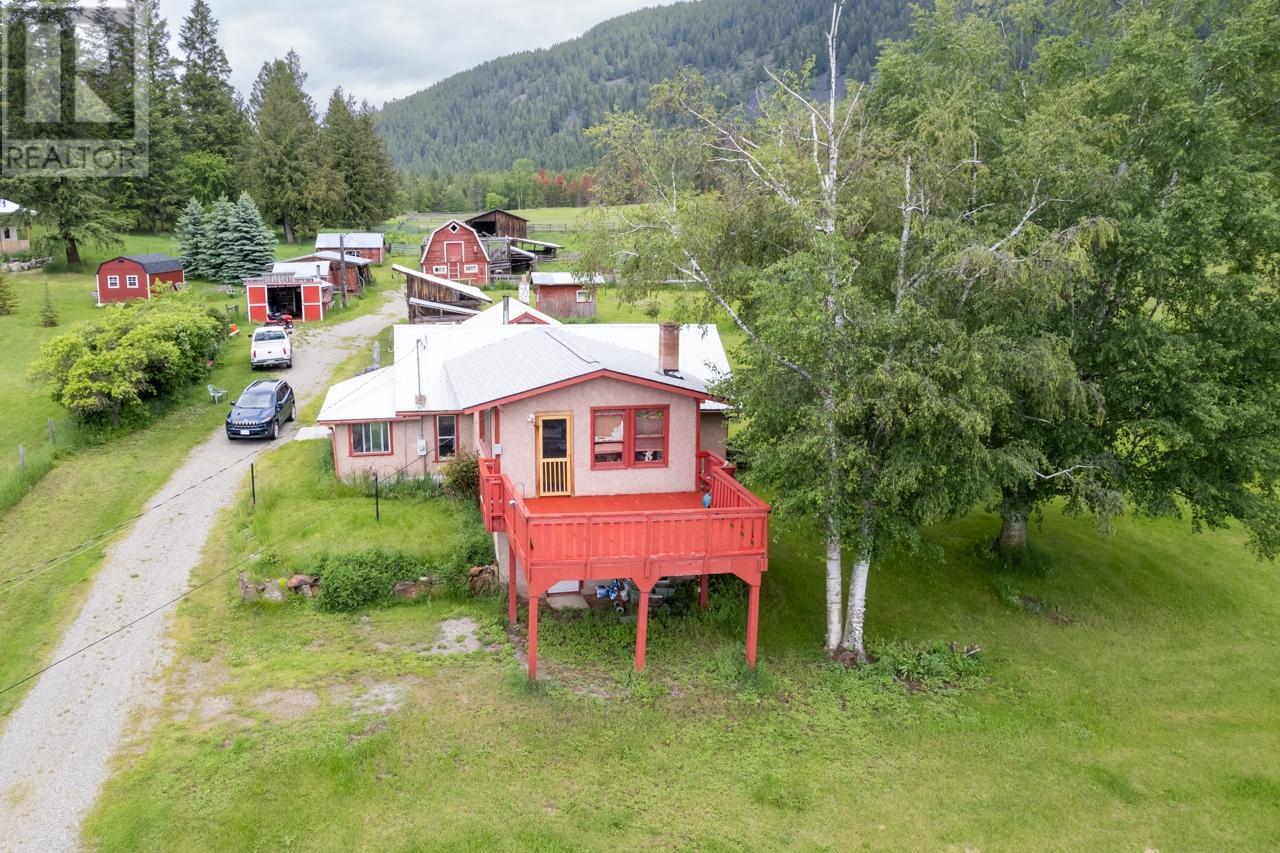 4512 48th Street, Canyon, British Columbia  V0B 1C1 - Photo 7 - 10328391