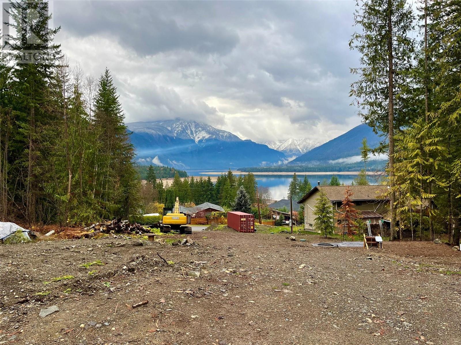 411 Bayview Road, Nakusp, British Columbia  V0G 1R1 - Photo 2 - 10328370