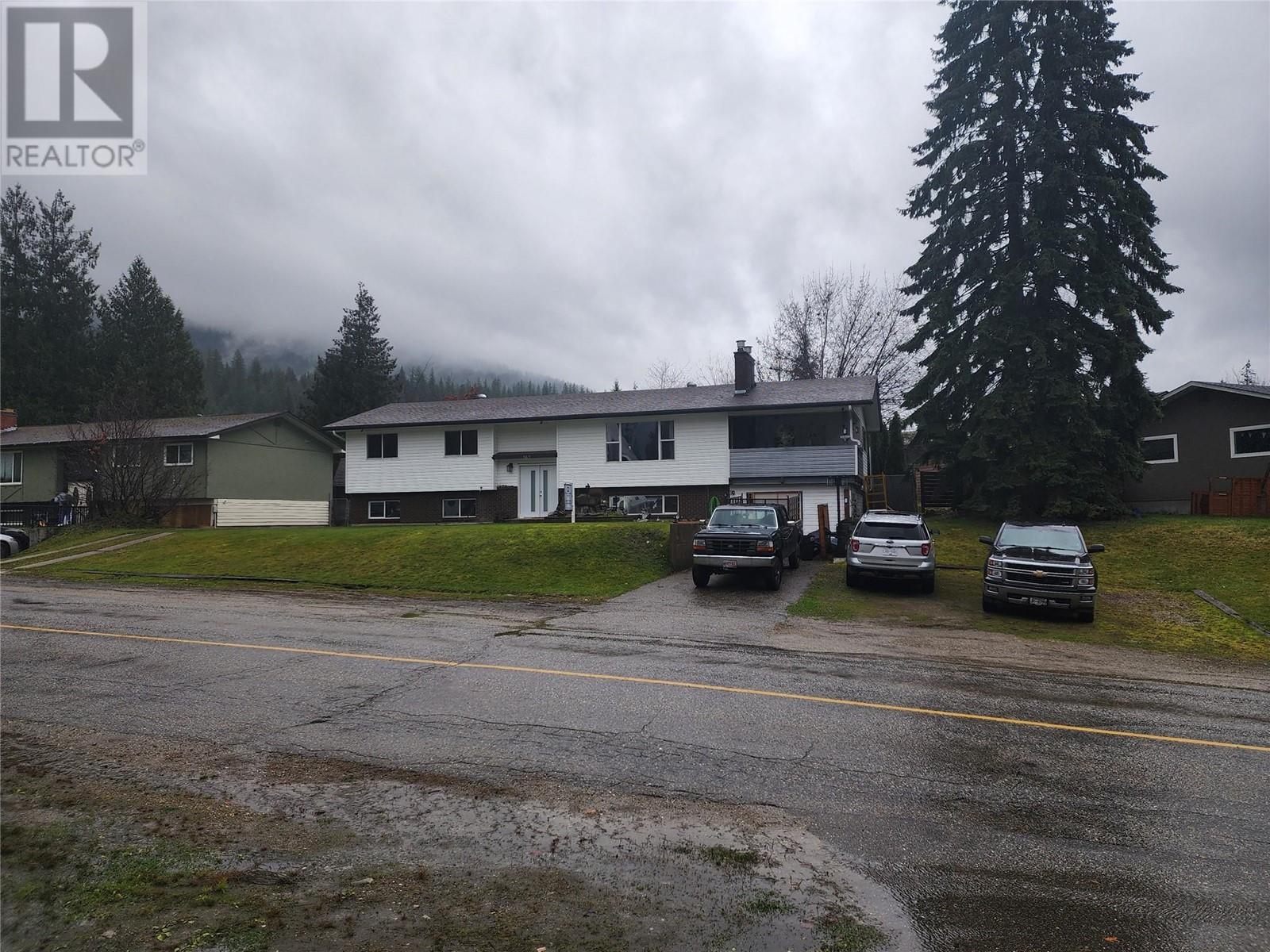 162 Pearkes Drive, Revelstoke, British Columbia  V0E 2S0 - Photo 5 - 10327801