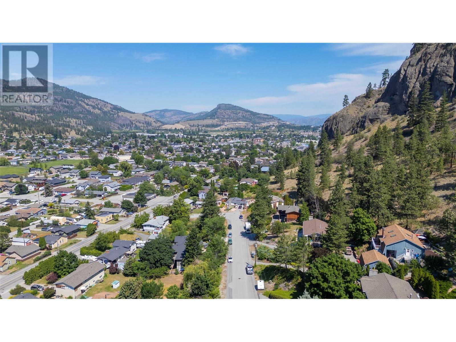 11014 Mountford Avenue, Summerland, British Columbia  V0H 1Z2 - Photo 2 - 10328435