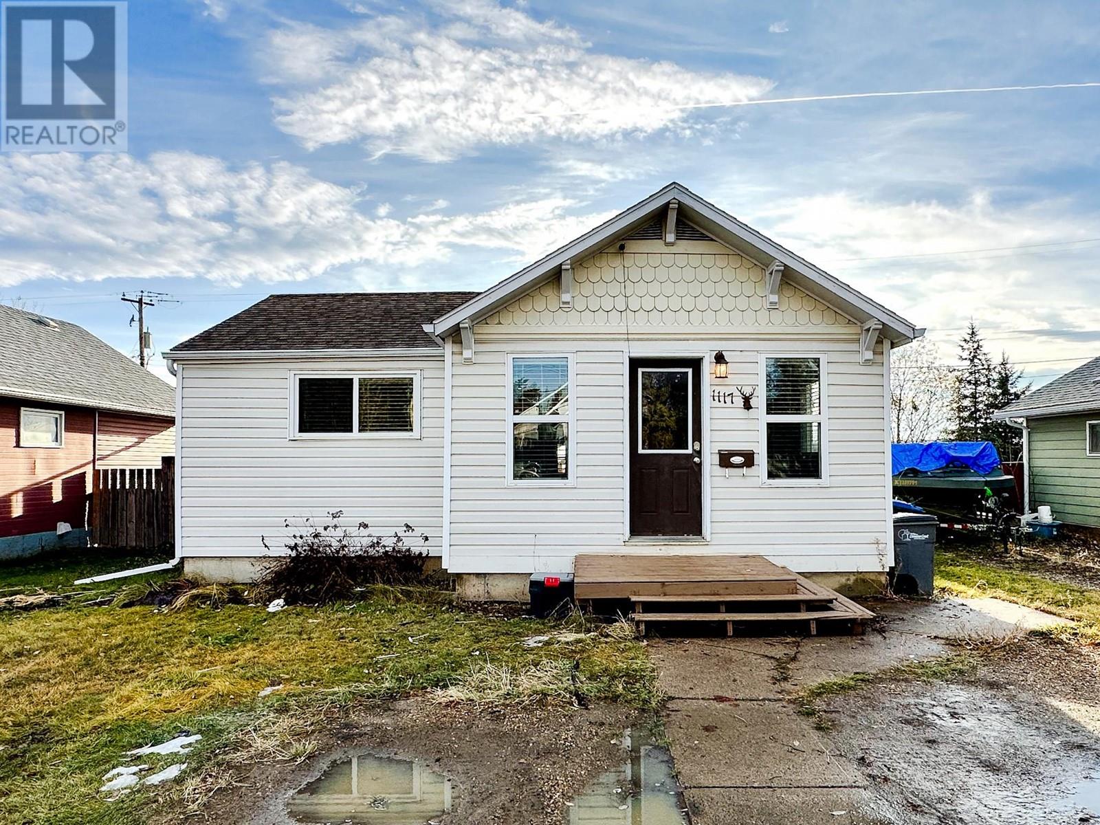 1117 105 Avenue, Dawson Creek, British Columbia  V1G 2L6 - Photo 1 - 10328526