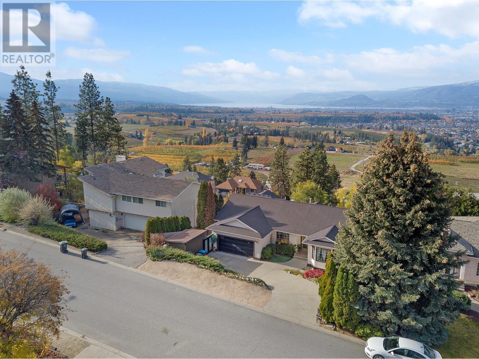 882 Toovey Road, Kelowna, British Columbia  V1X 6R1 - Photo 4 - 10328547