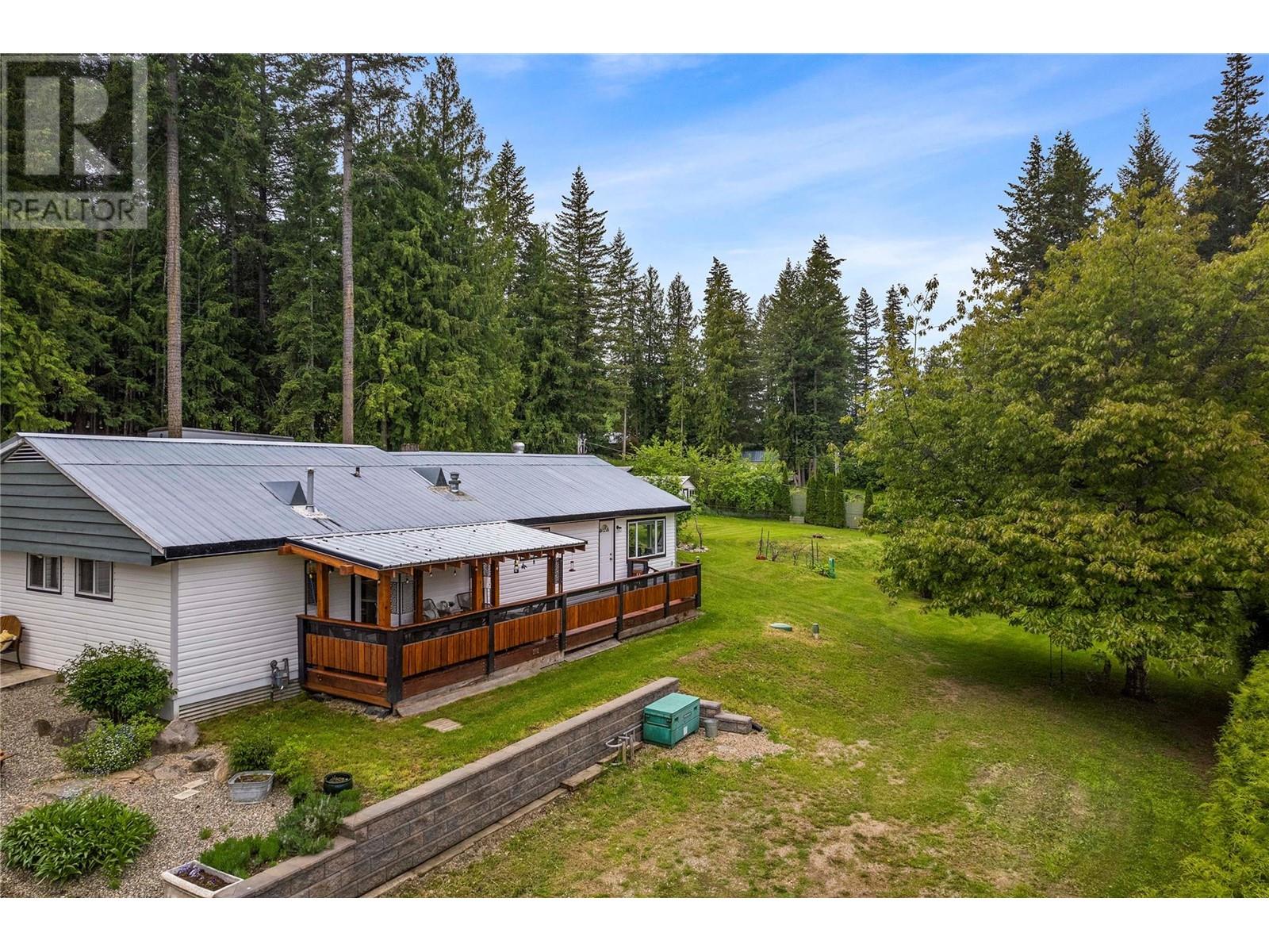 2885 White Lake Road, Sorrento, British Columbia  V0E 2W0 - Photo 29 - 10326658