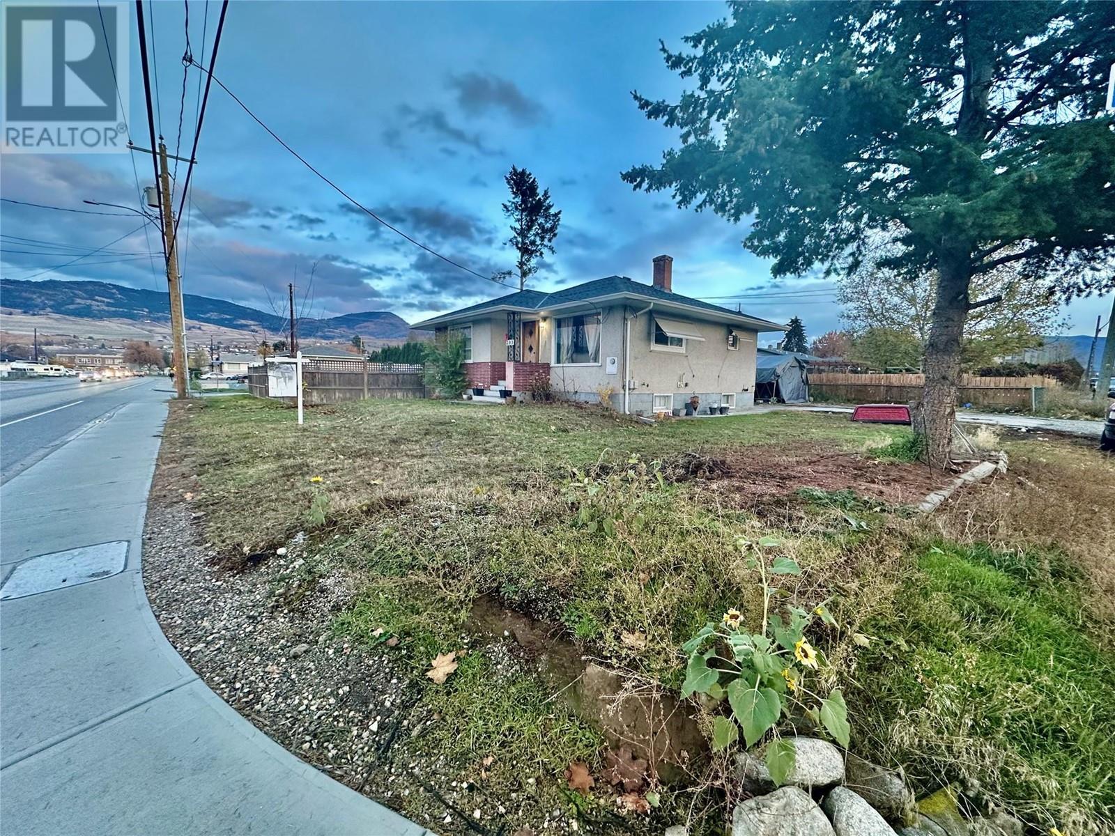 295 Leathead Road, Kelowna, British Columbia  V1X 2J1 - Photo 5 - 10328572