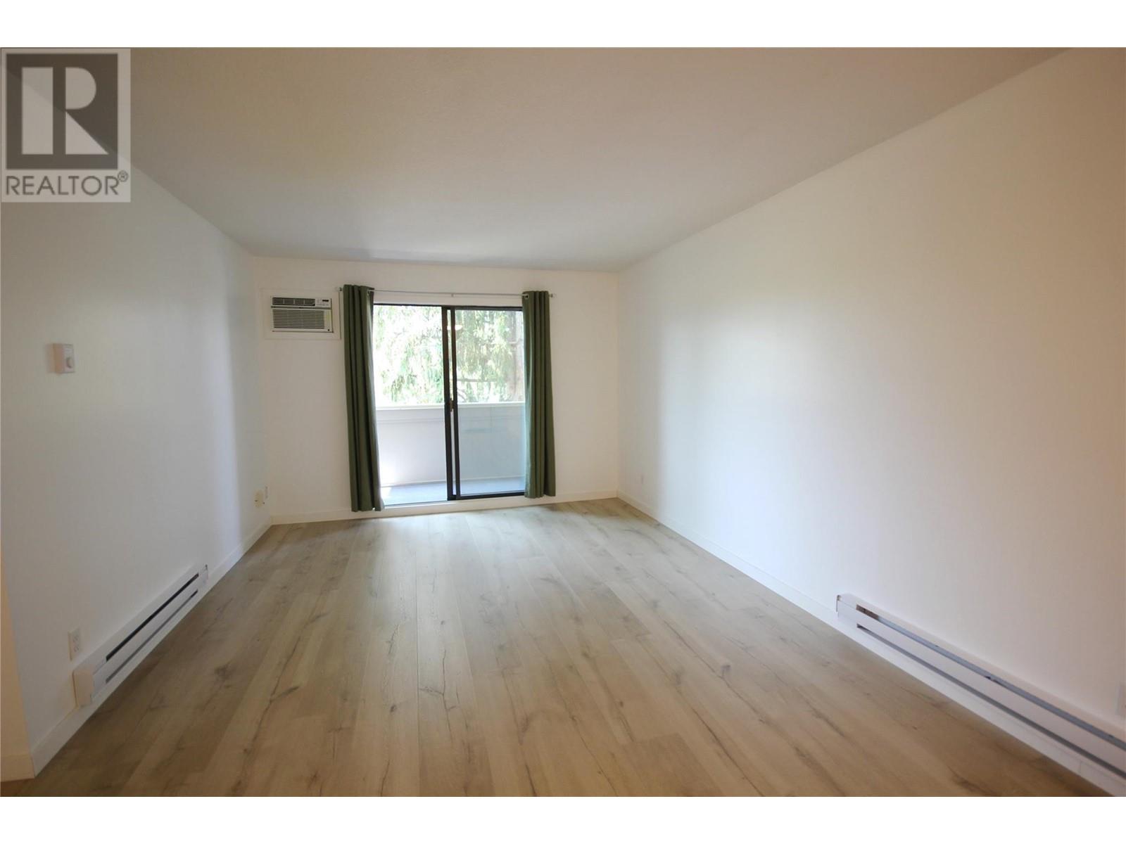 150 Skaha Place Unit# 402, Penticton, British Columbia  V2A 7K1 - Photo 6 - 10328715