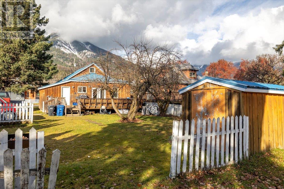 702 9th Avenue, Fernie, British Columbia  V0B 1M0 - Photo 36 - 10328788