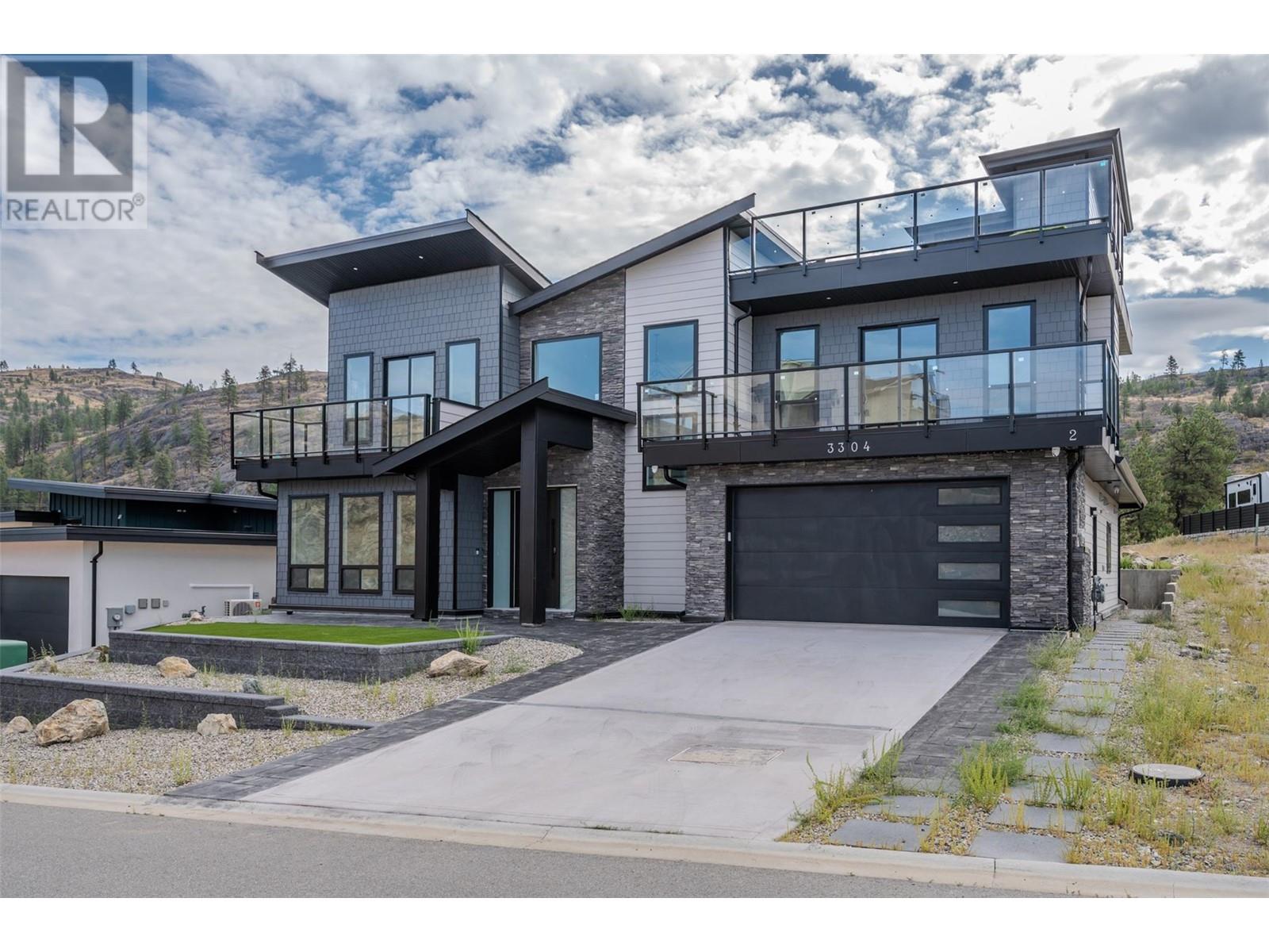 3304 Evergreen Drive, Penticton, British Columbia  V2A 9A9 - Photo 1 - 10328925