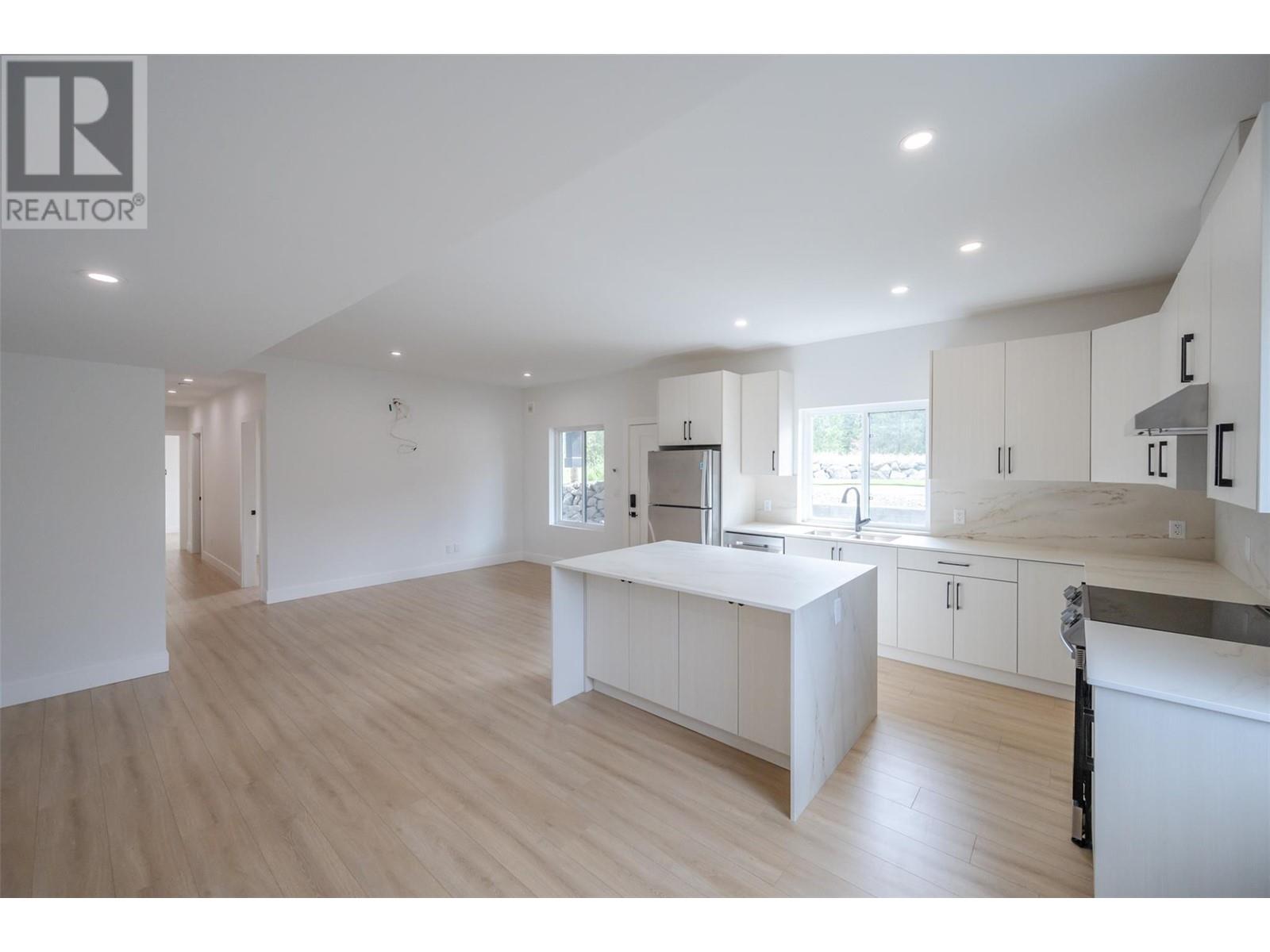 3304 Evergreen Drive, Penticton, British Columbia  V2A 9A9 - Photo 68 - 10328925