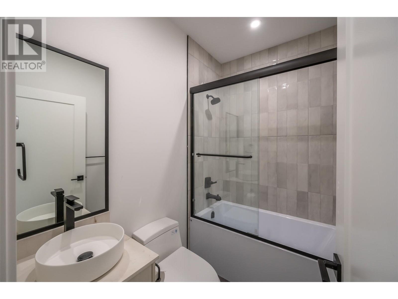 3304 Evergreen Drive, Penticton, British Columbia  V2A 9A9 - Photo 73 - 10328925